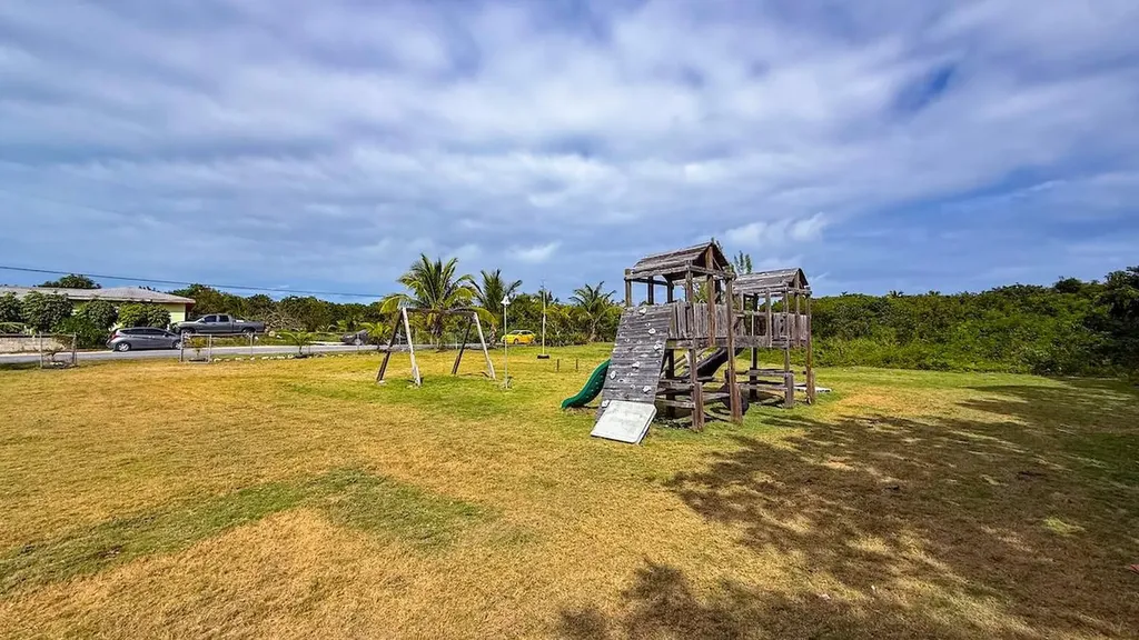 Gregory Town Eleuthera BS