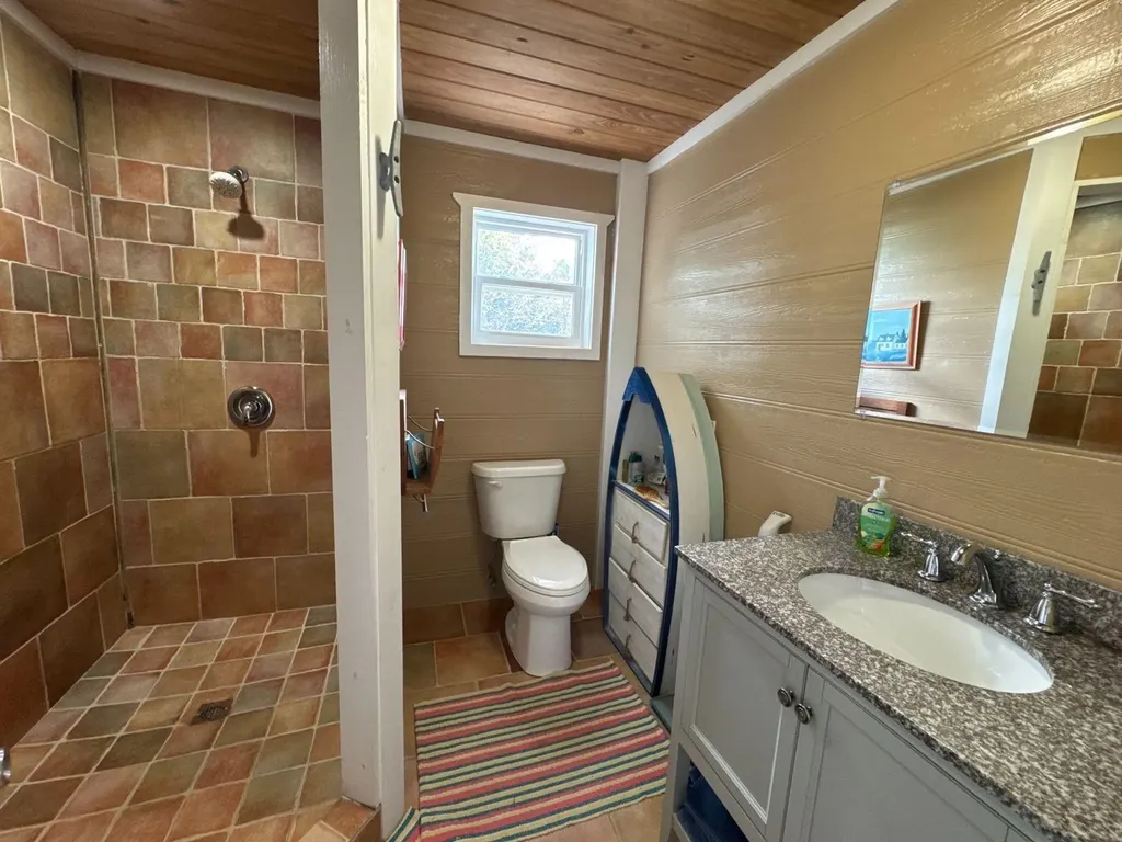 Man Cave, Lot 34 Abaco BS