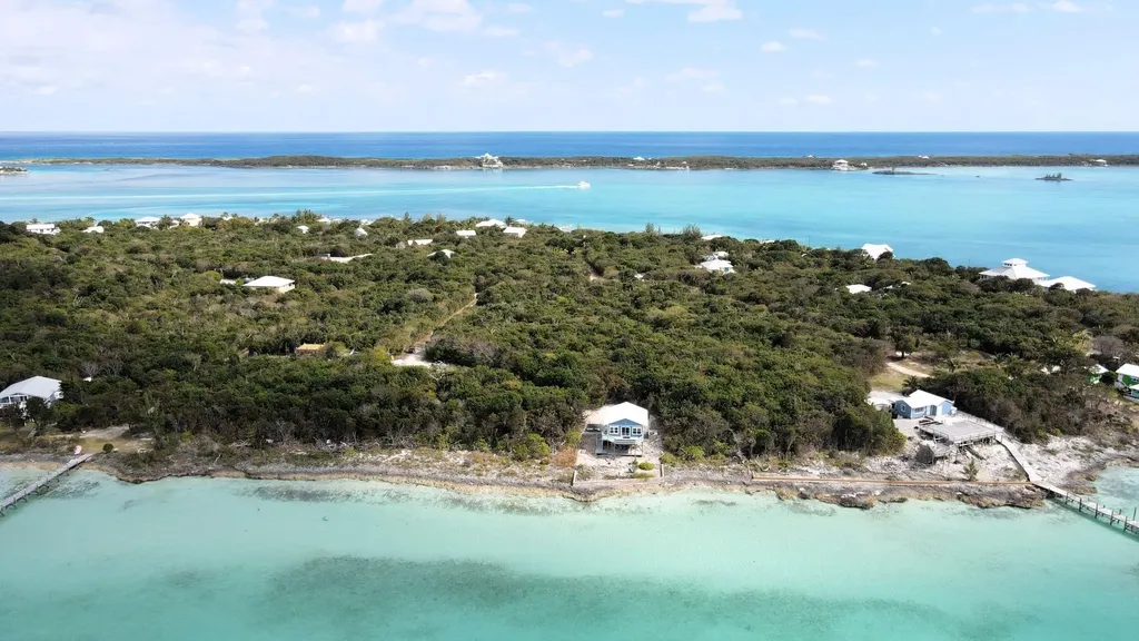 Man Cave, Lot 34 Abaco BS