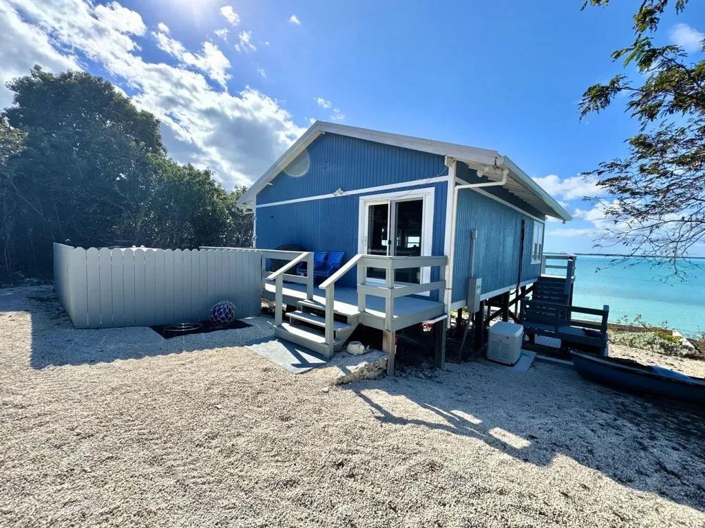 Man Cave, Lot 34 Abaco BS
