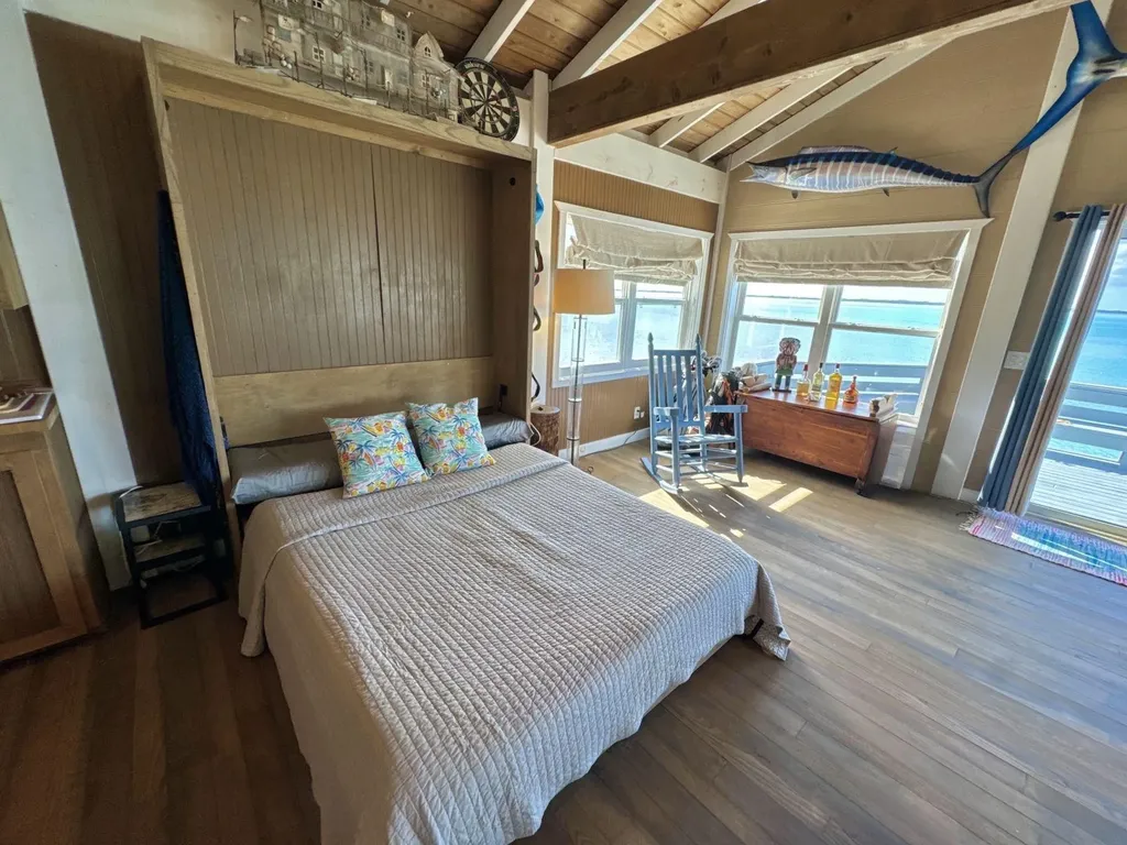 Man Cave, Lot 34 Abaco BS