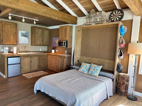 Man Cave, Lot 34 Abaco BS