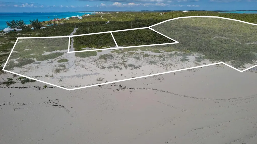 Sandy Point, Columbus Lan San Salvador BS