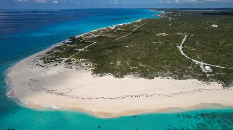 Sandy Point, Columbus Lan San Salvador BS