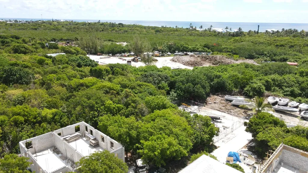 Lot 8 Just Enough, Hope T Abaco BS