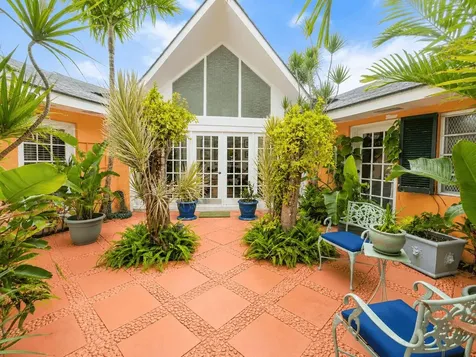 Cambridge Avenue 6 New Providence Paradise Island BS