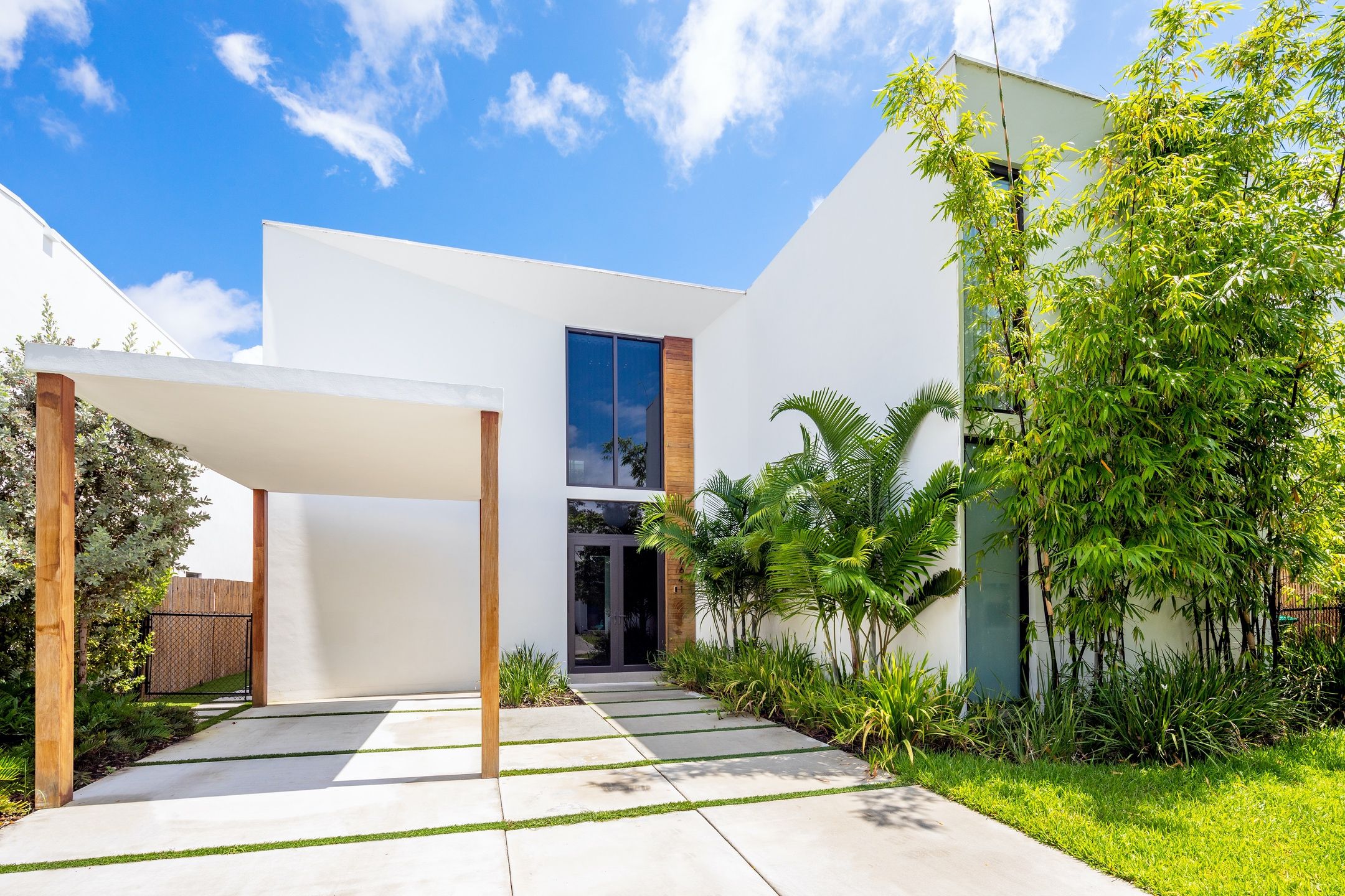 8641 Arboretum Lane Miami FL 33138