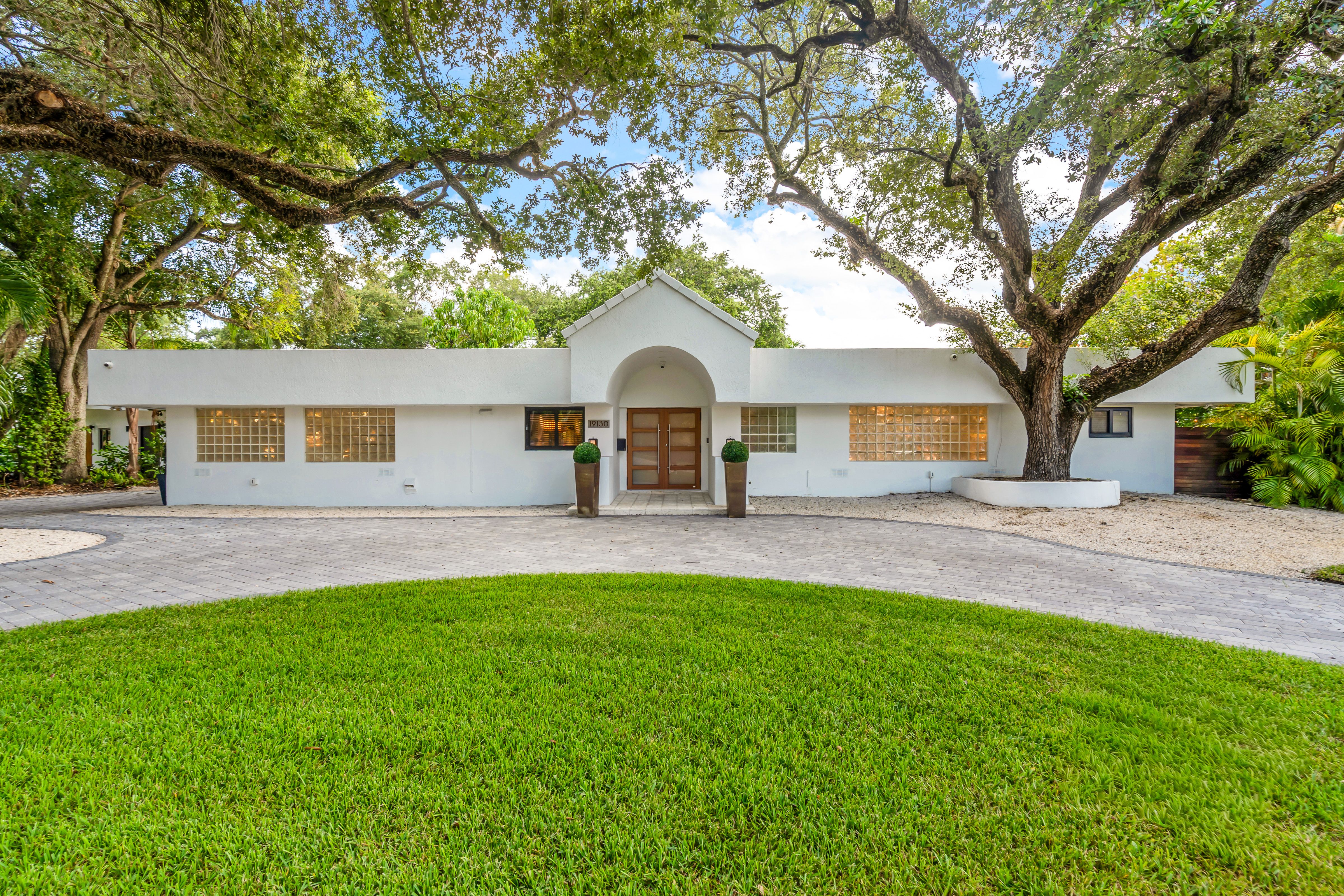 19130 NE 21st Avenue North Miami Beach FL 33179