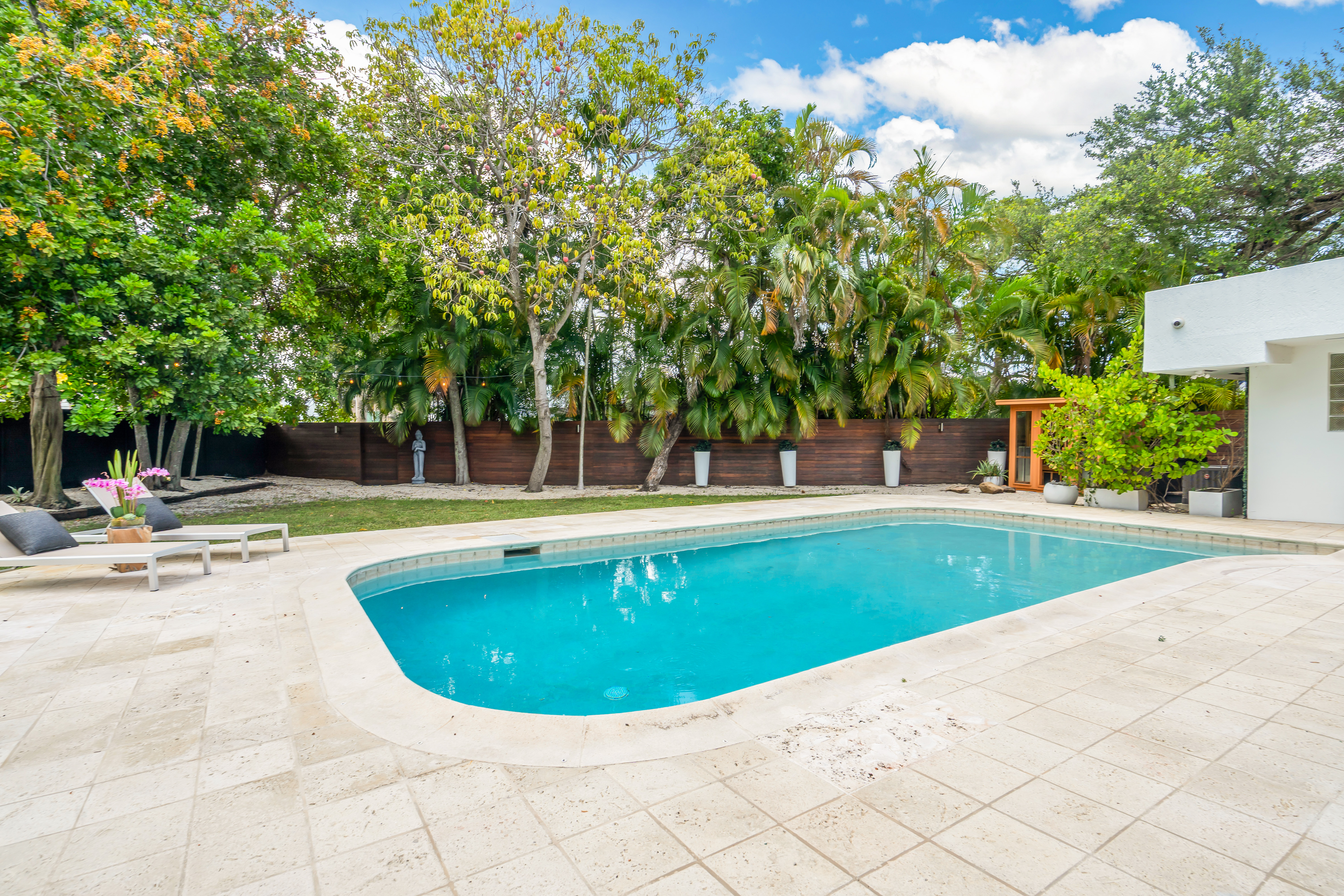19130 NE 21st Avenue North Miami Beach FL 33179