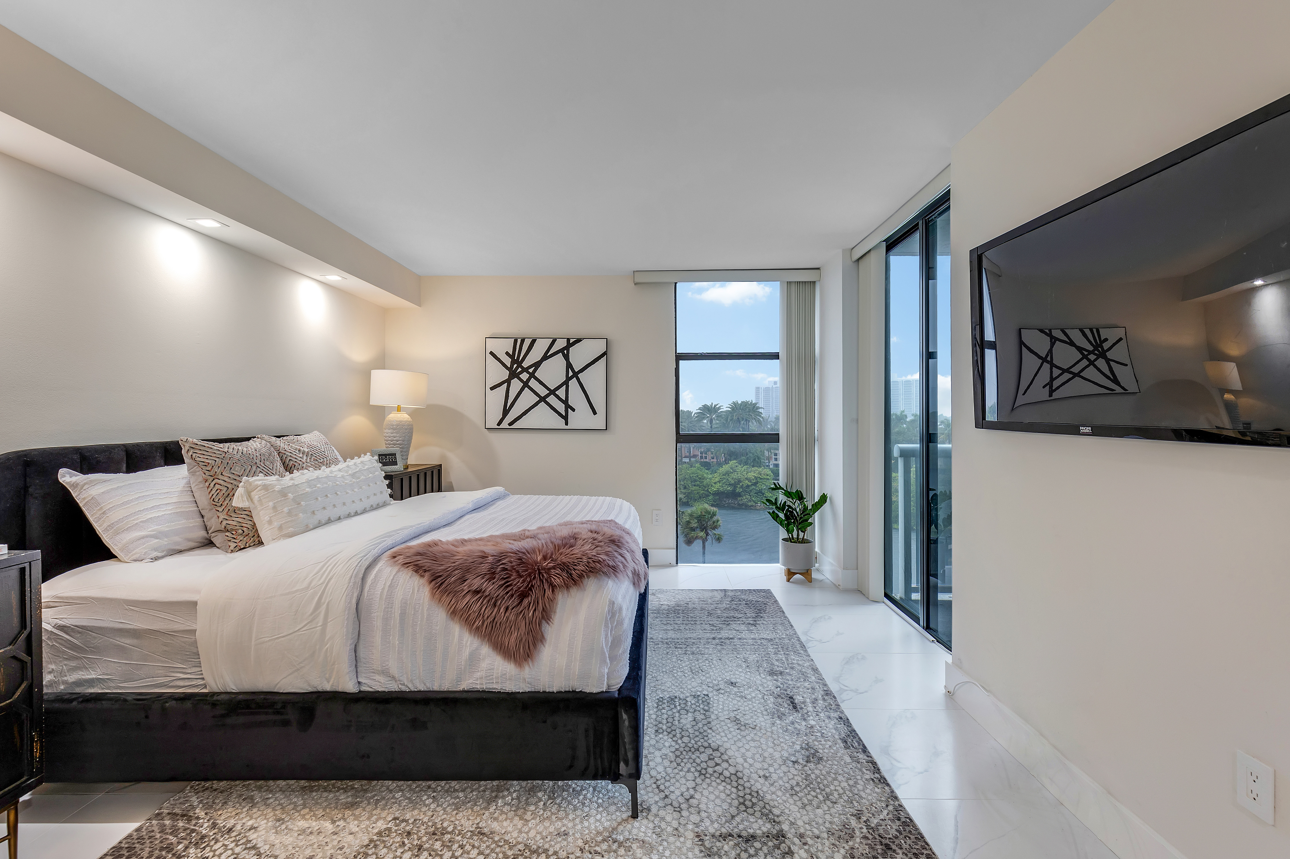 20505 E Country Club Drive Aventura FL 33180
