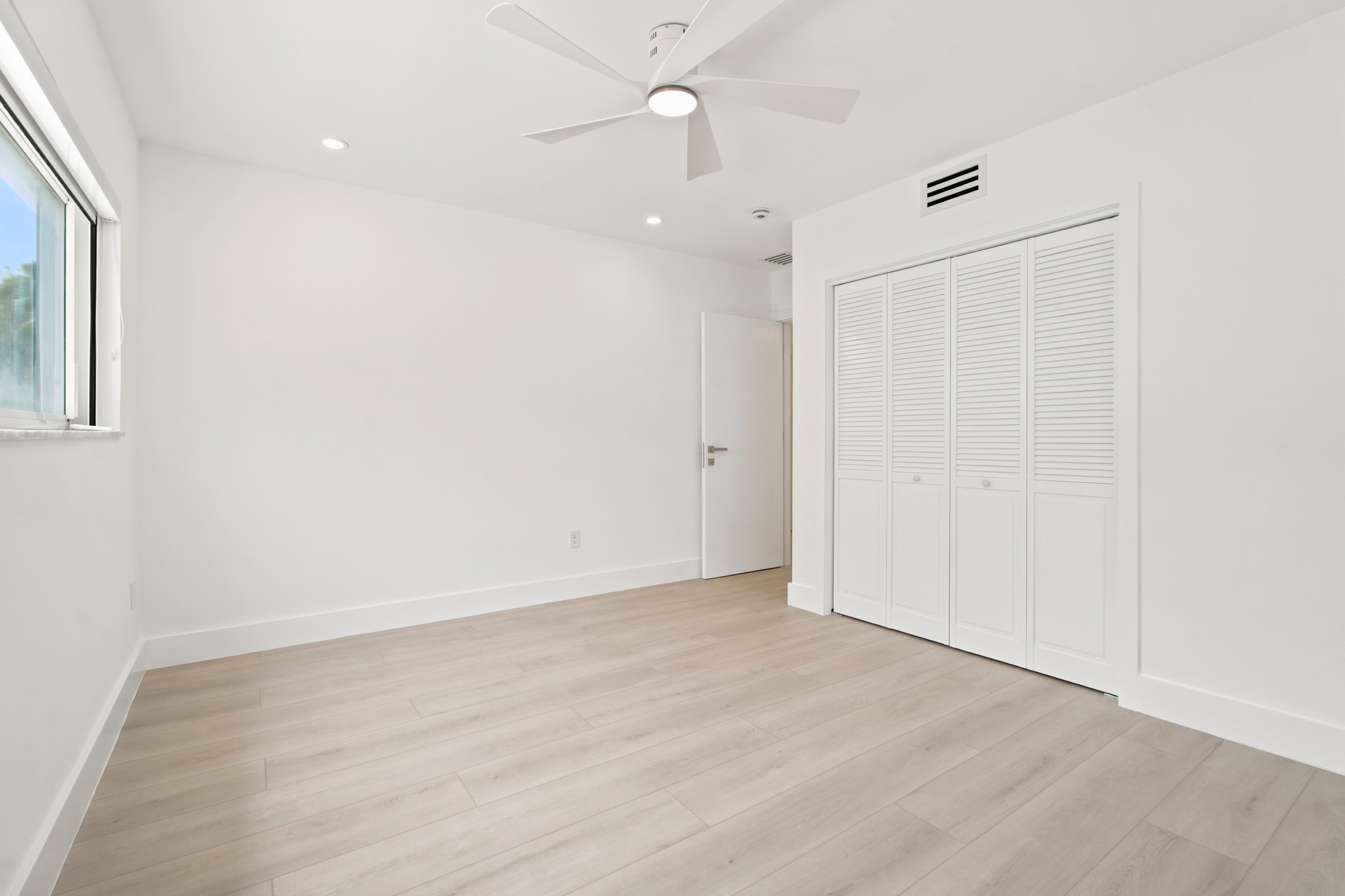 260 Sunrise Drive Key Biscayne FL 33149