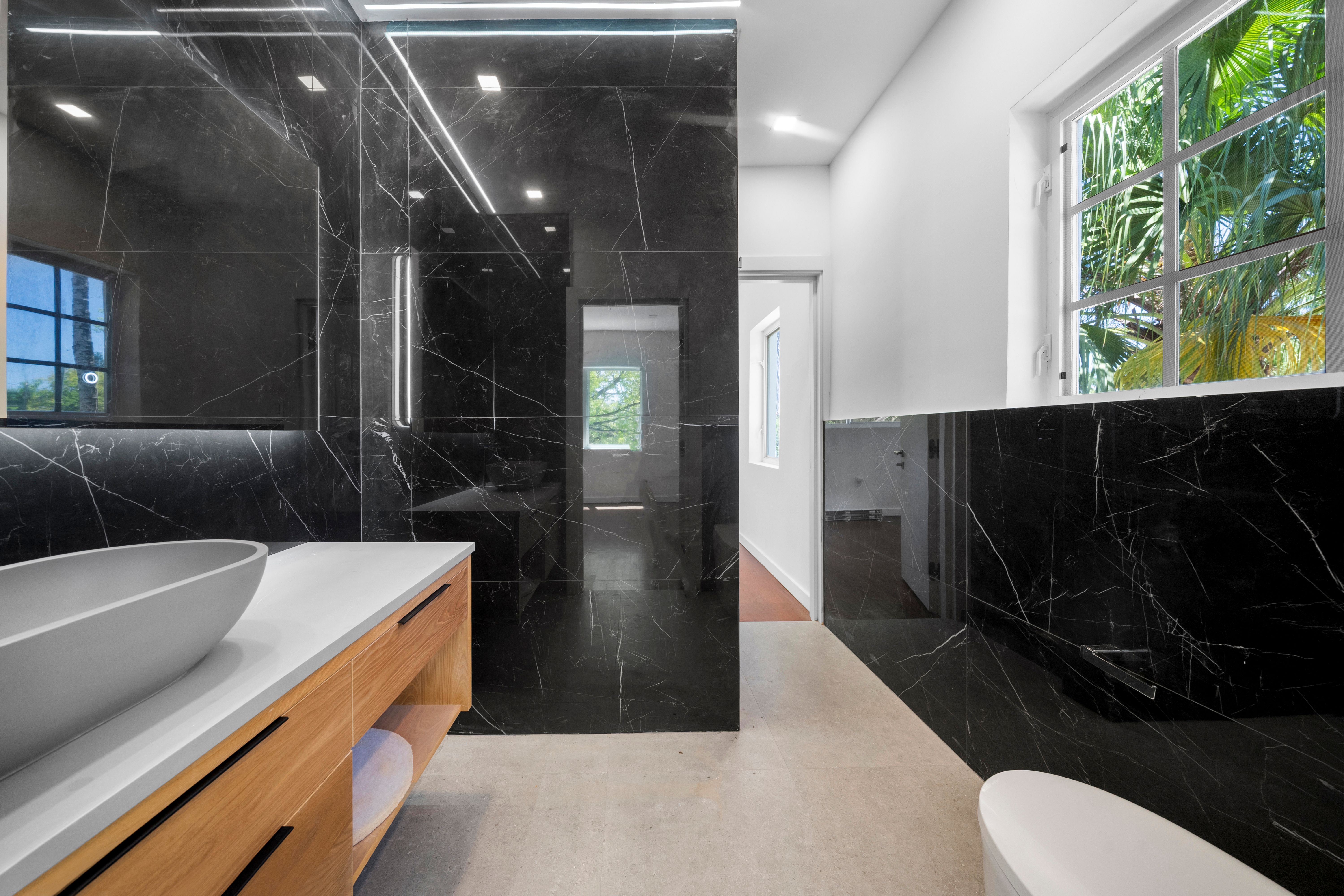 5824 Alton Road Miami Beach FL 33140