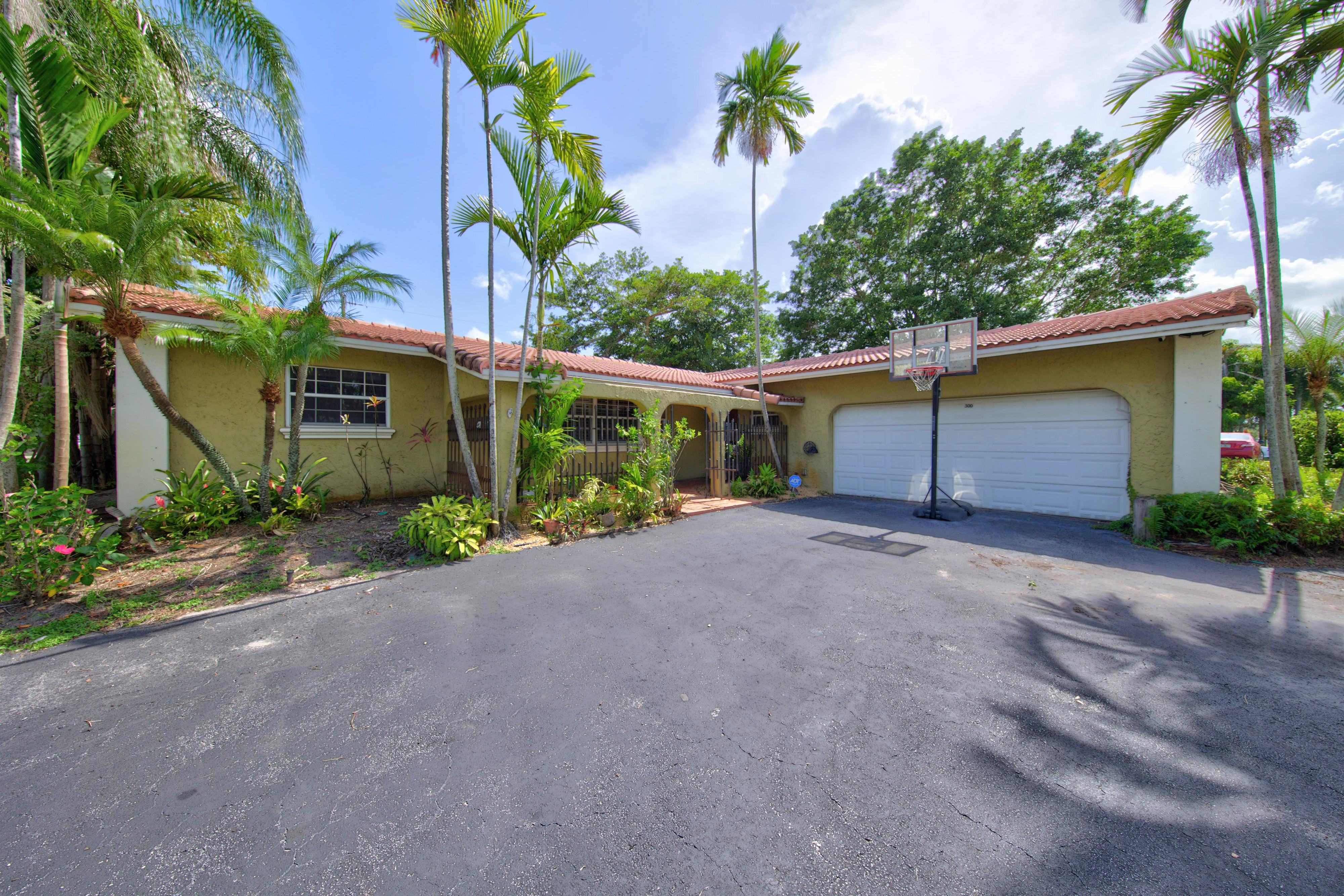 5300 Fillmore Street Hollywood FL 33021