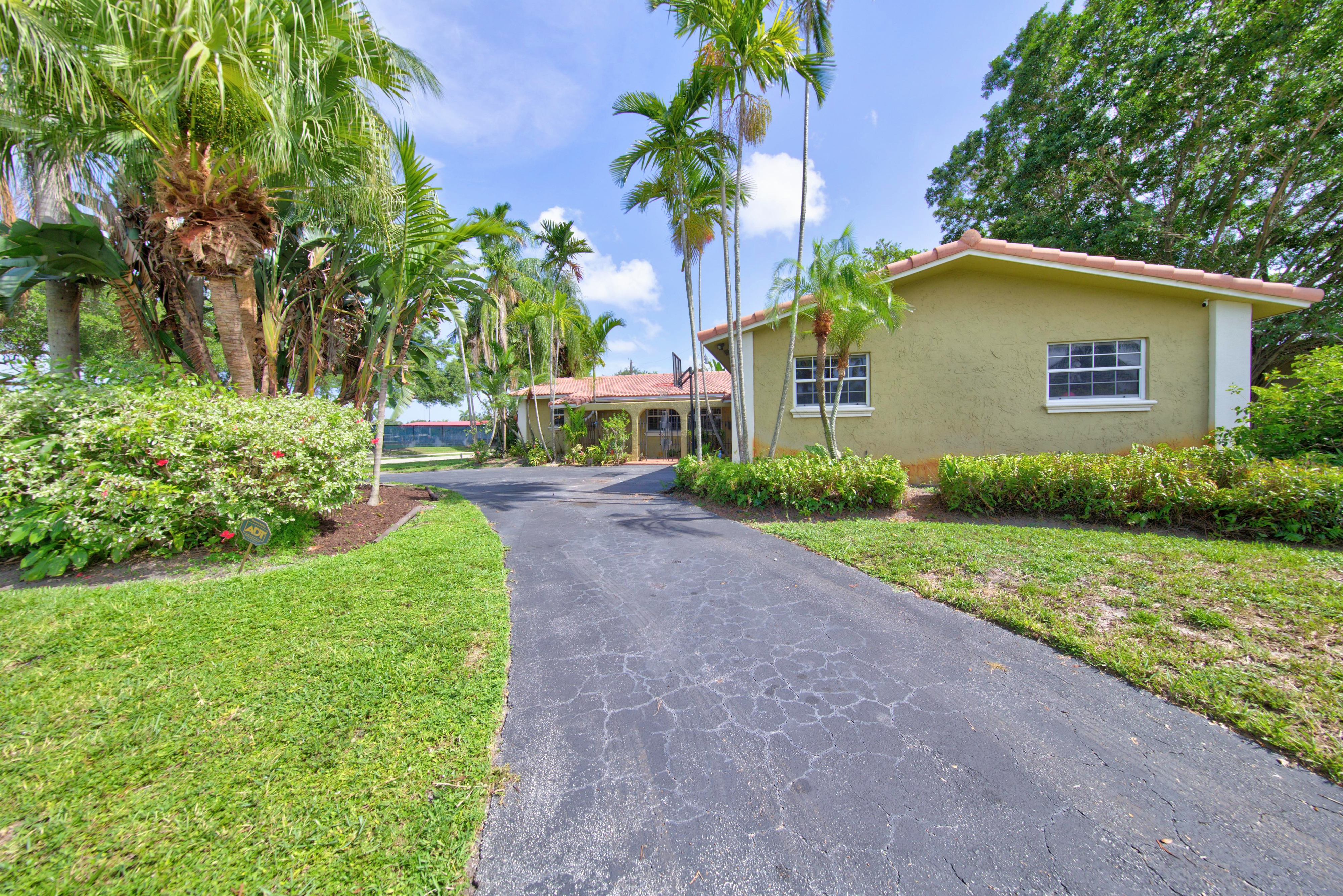 5300 Fillmore Street Hollywood FL 33021