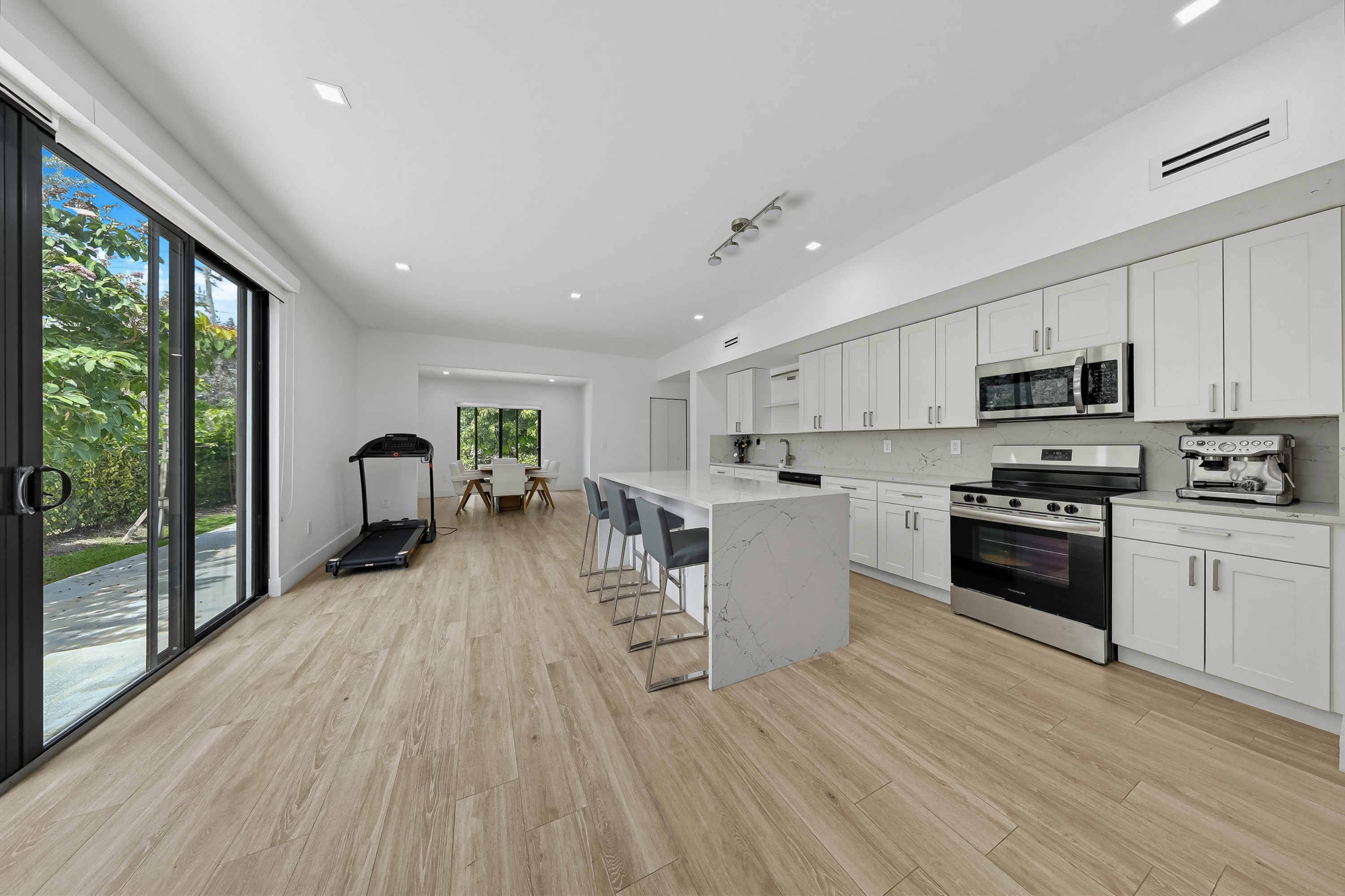 180 SW 38th Court Miami FL 33134