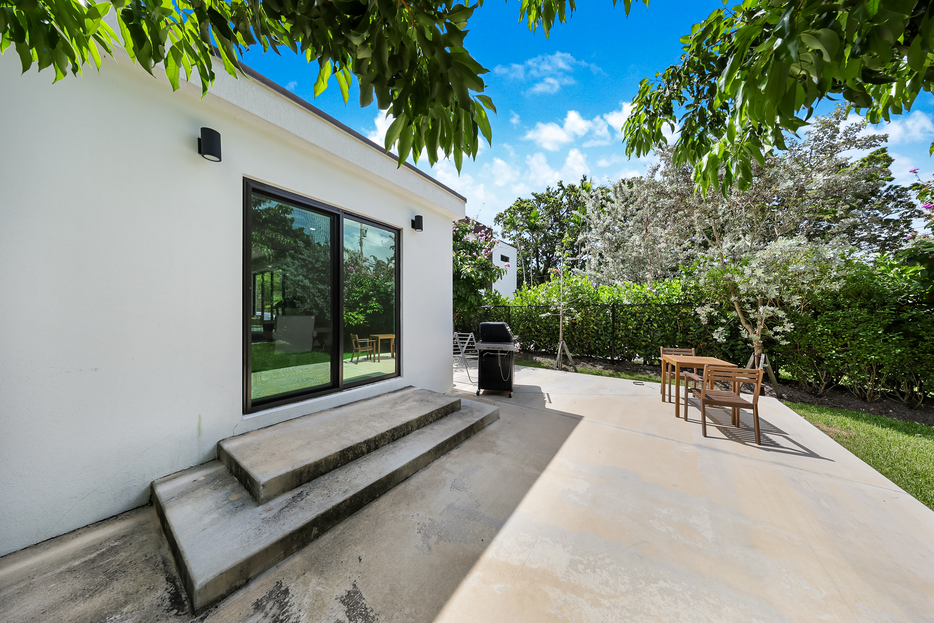 180 SW 38th Court Miami FL 33134