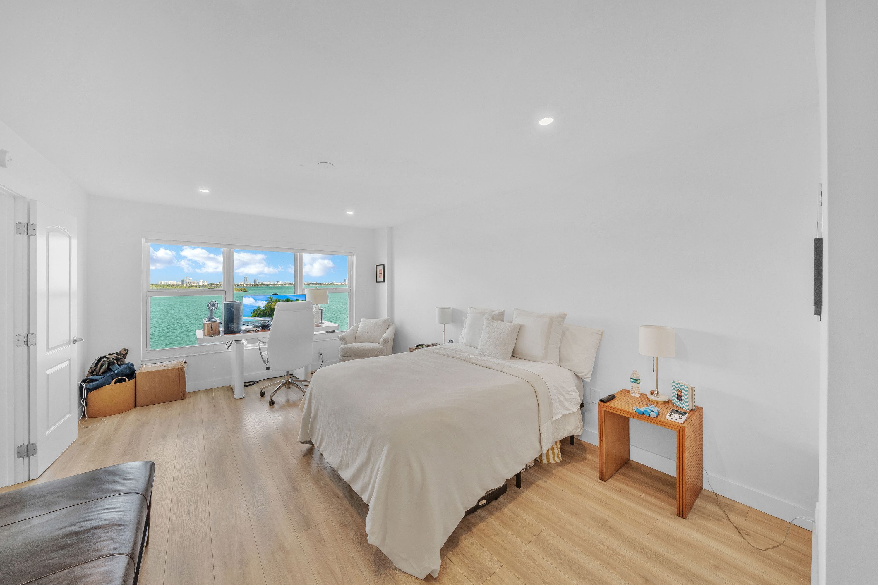 11111 Biscayne Boulevard Miami FL 33181