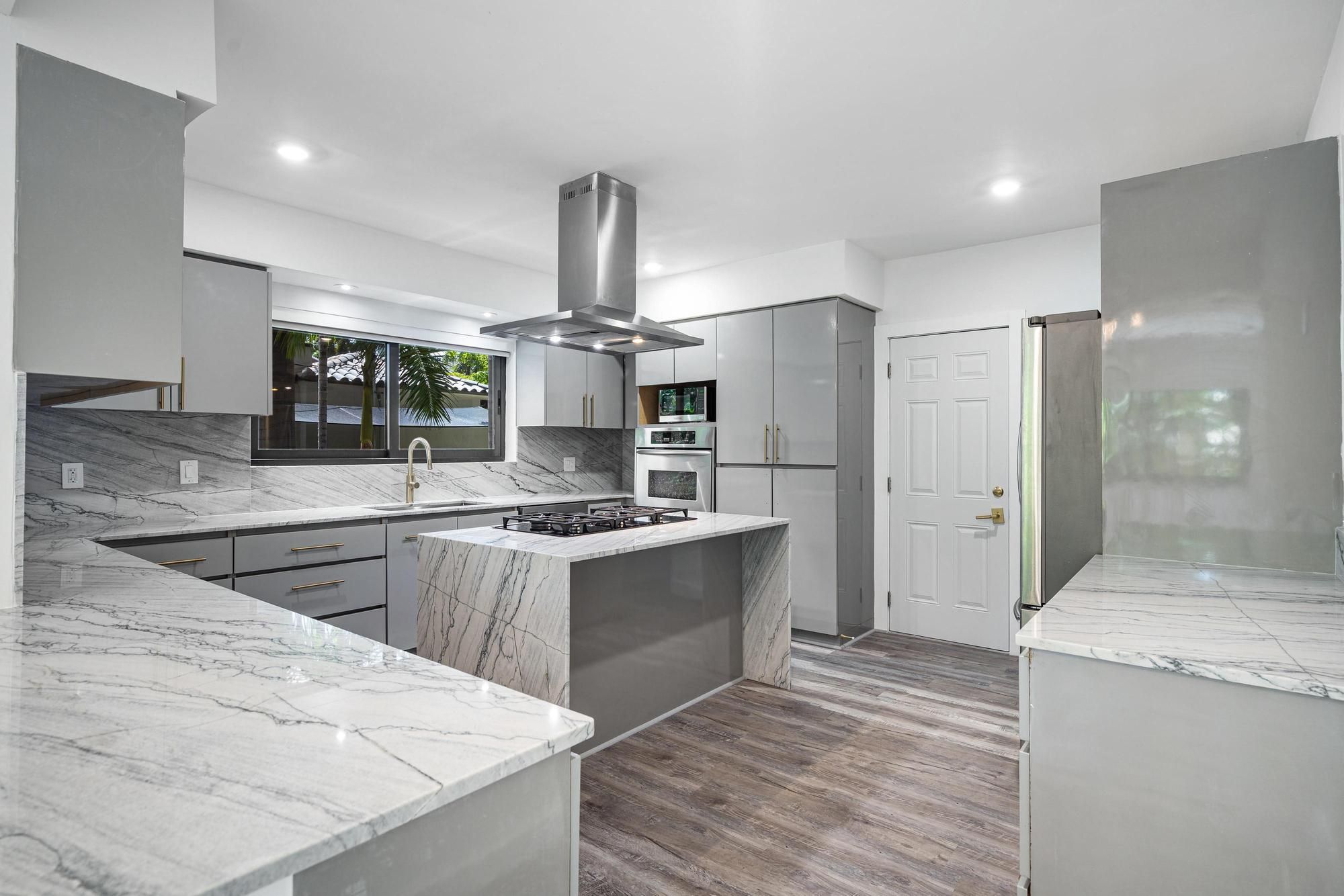 7810 Beachview Drive North Bay Village FL 33141