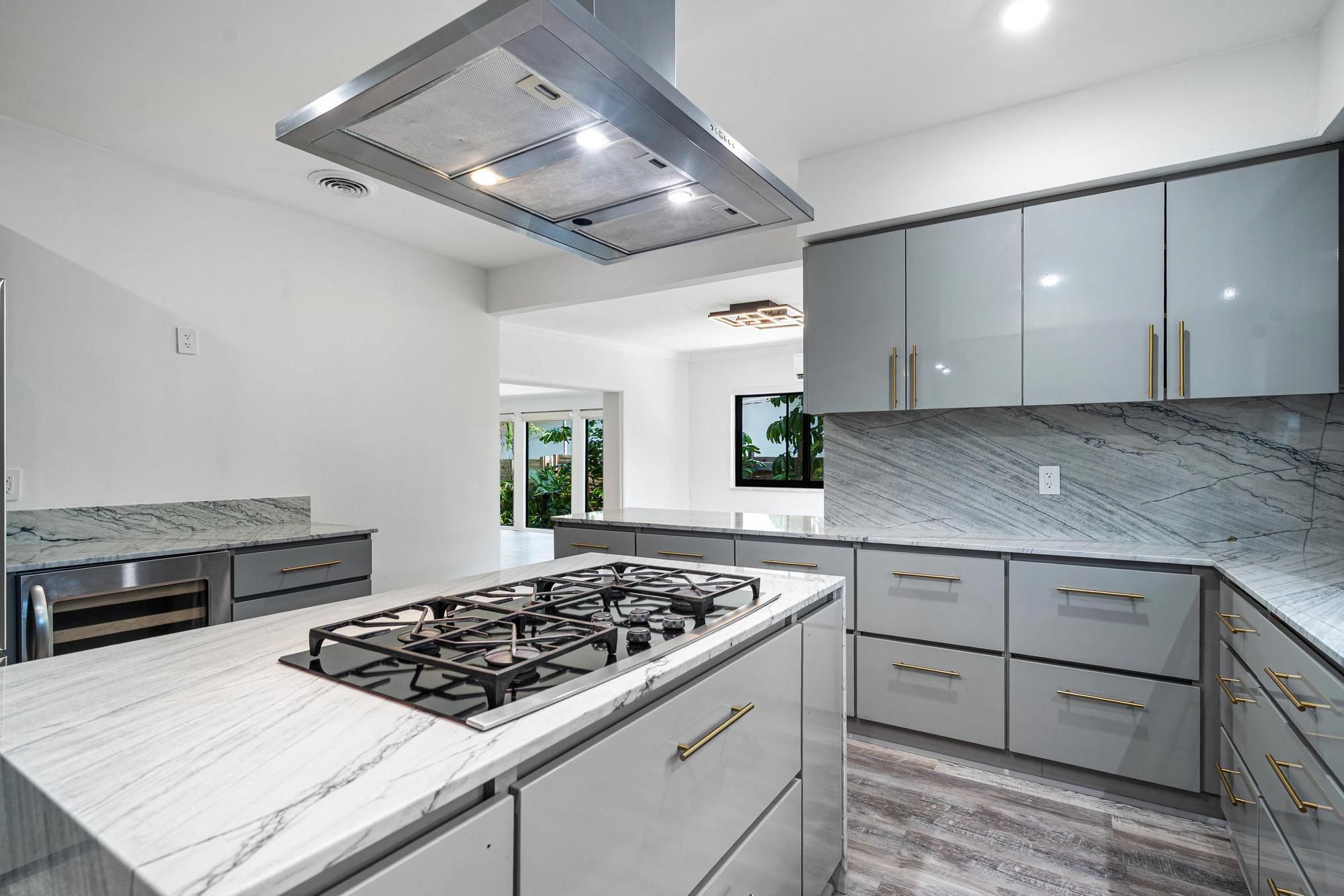 7810 Beachview Drive North Bay Village FL 33141