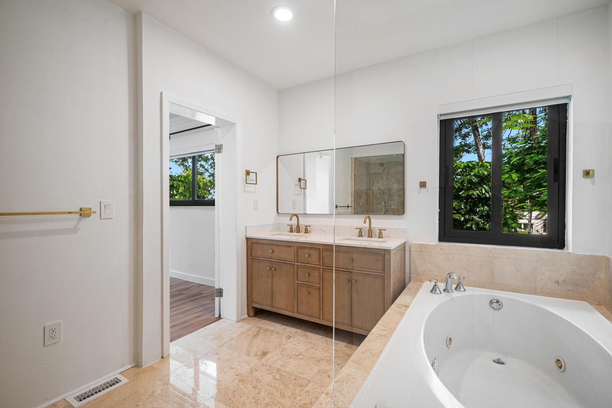 7810 Beachview Drive North Bay Village FL 33141