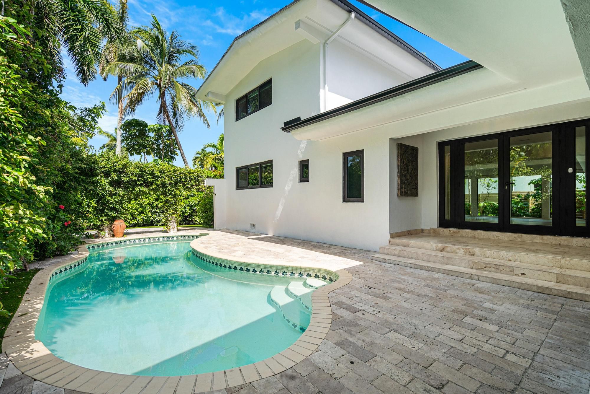 7810 Beachview Drive North Bay Village FL 33141