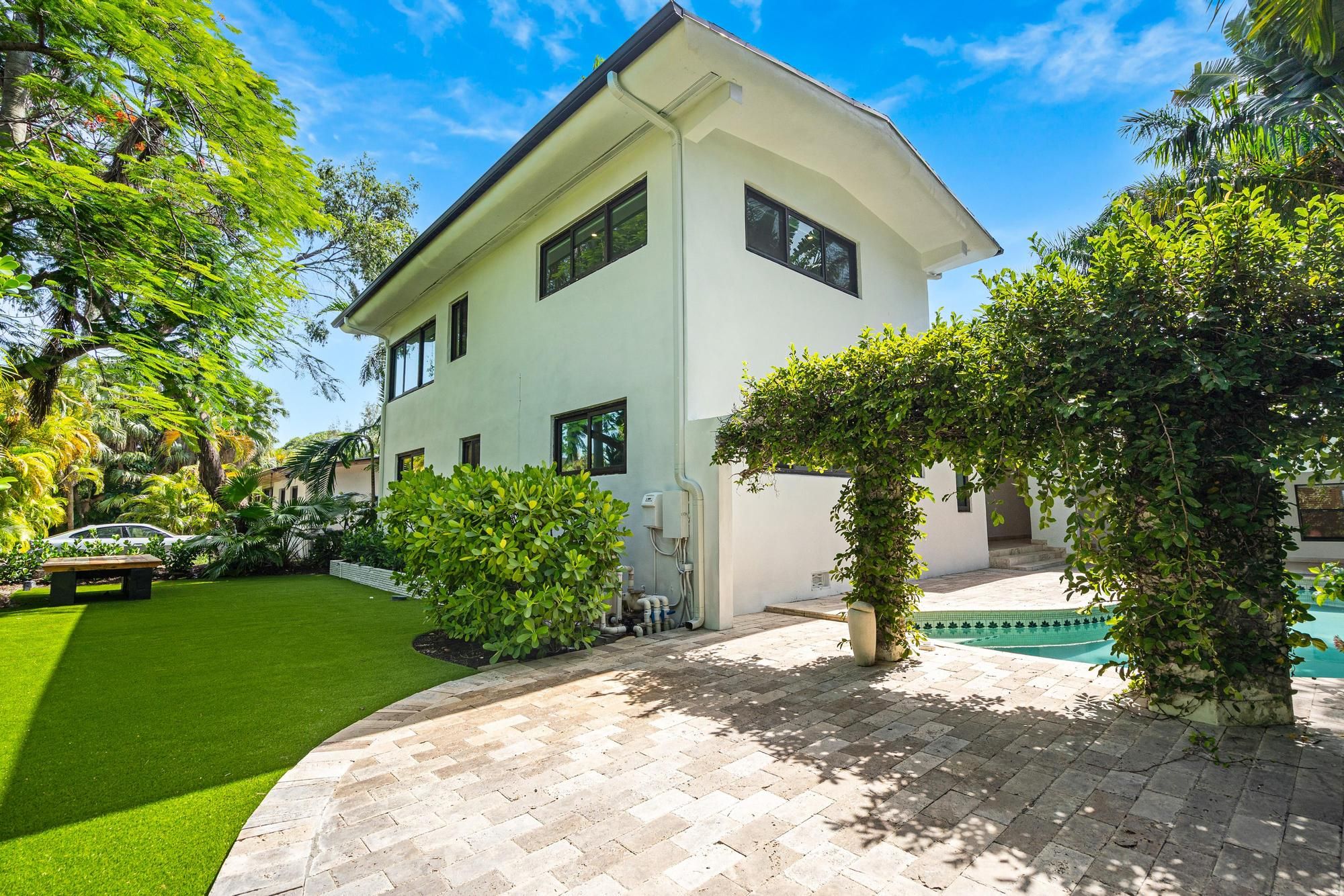 7810 Beachview Drive North Bay Village FL 33141