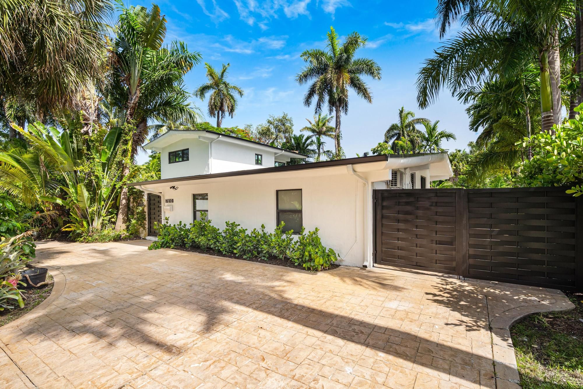 7810 Beachview Drive North Bay Village FL 33141