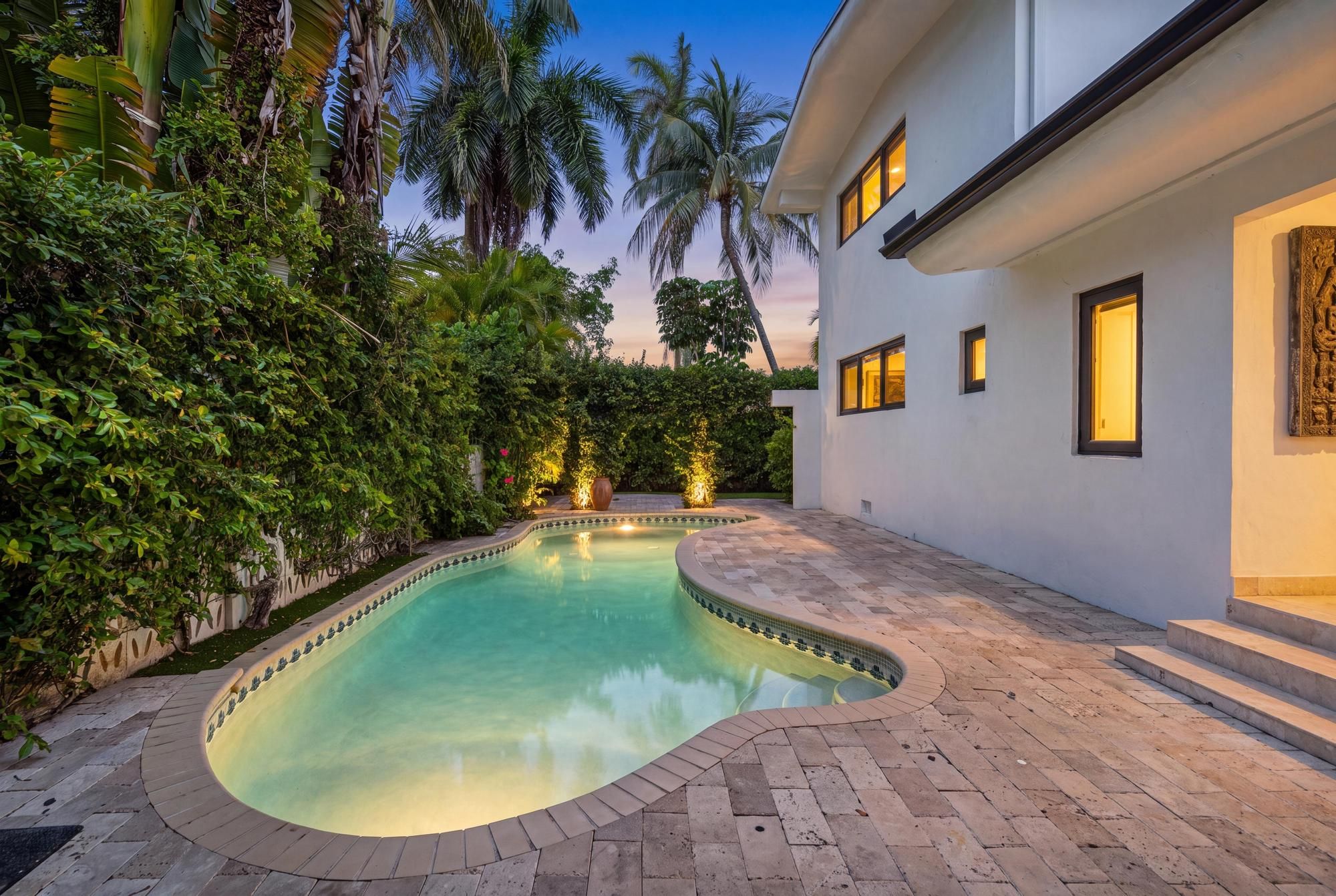 7810 Beachview Drive North Bay Village FL 33141