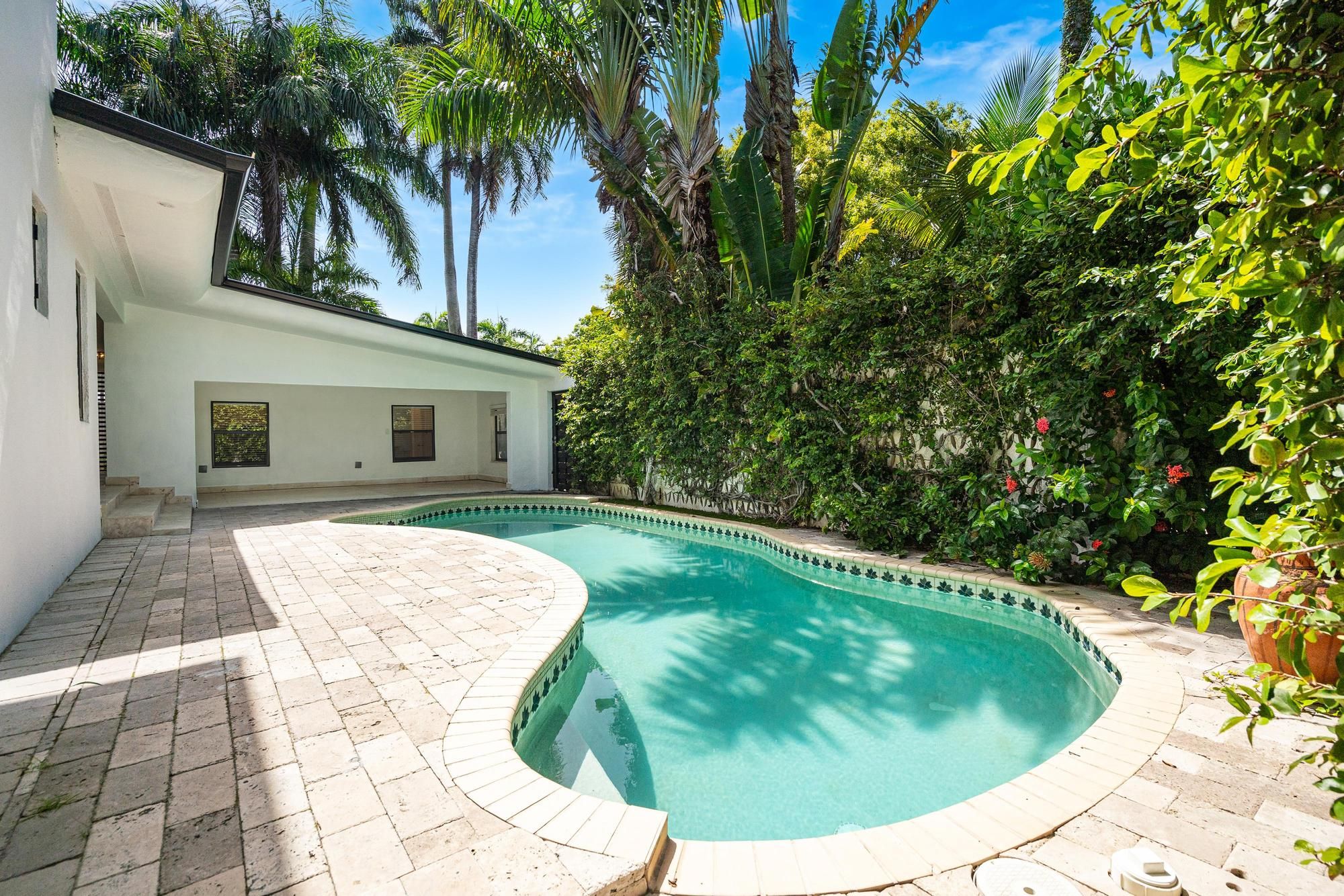 7810 Beachview Drive North Bay Village FL 33141