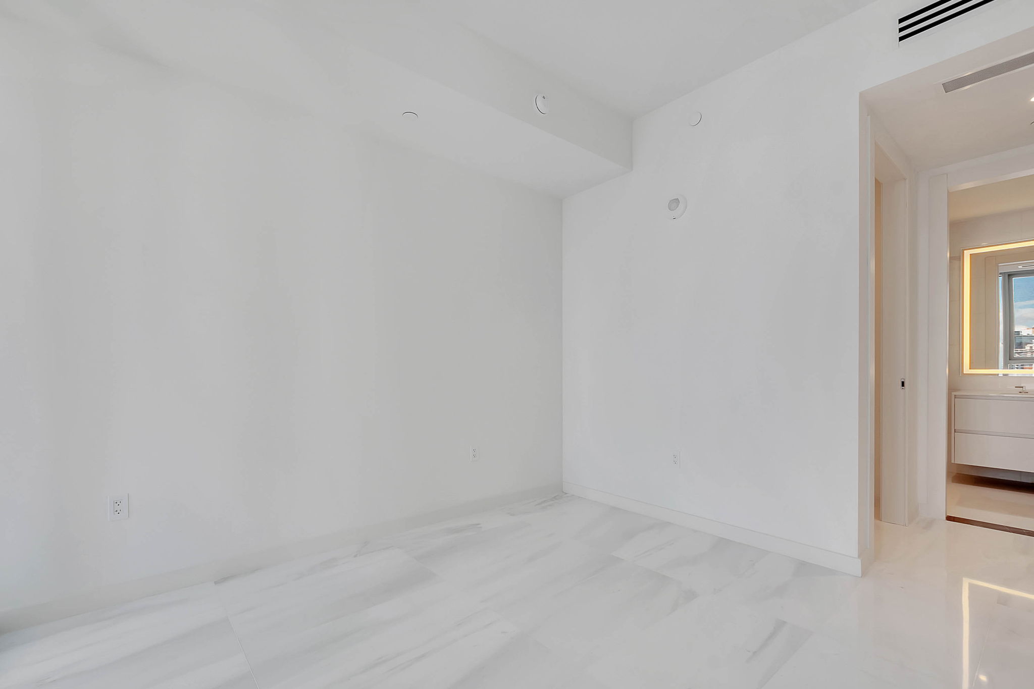 300 Biscayne Boulevard Way Miami FL 33131