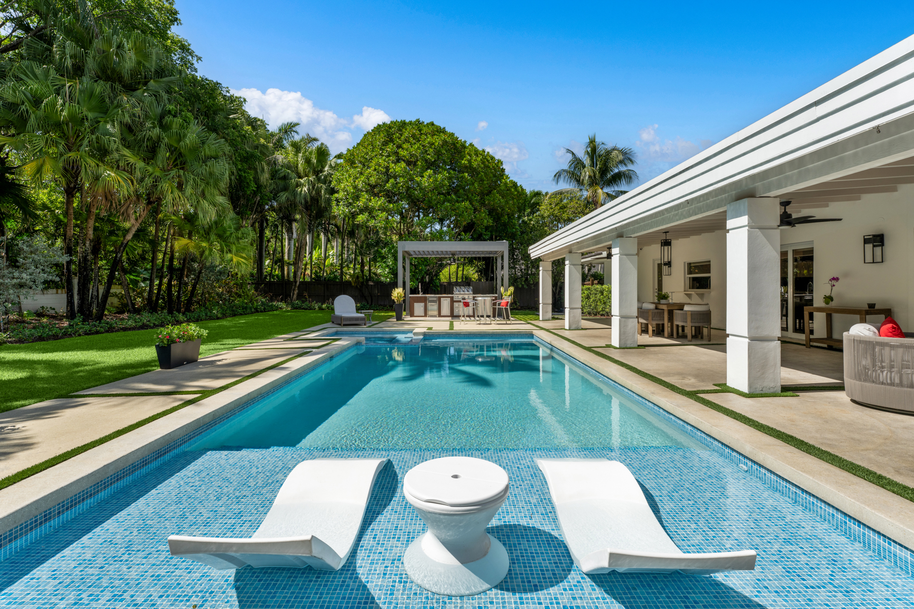 11721 Jacaranda Place Coral Gables FL 33156