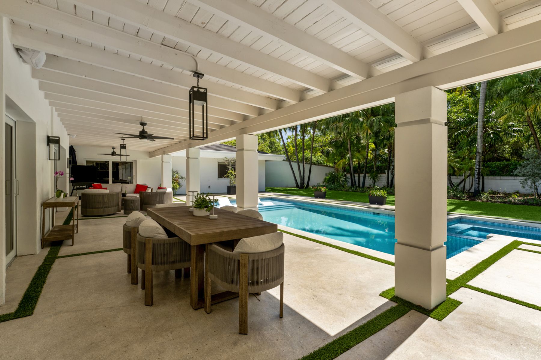 11721 Jacaranda Place Coral Gables FL 33156
