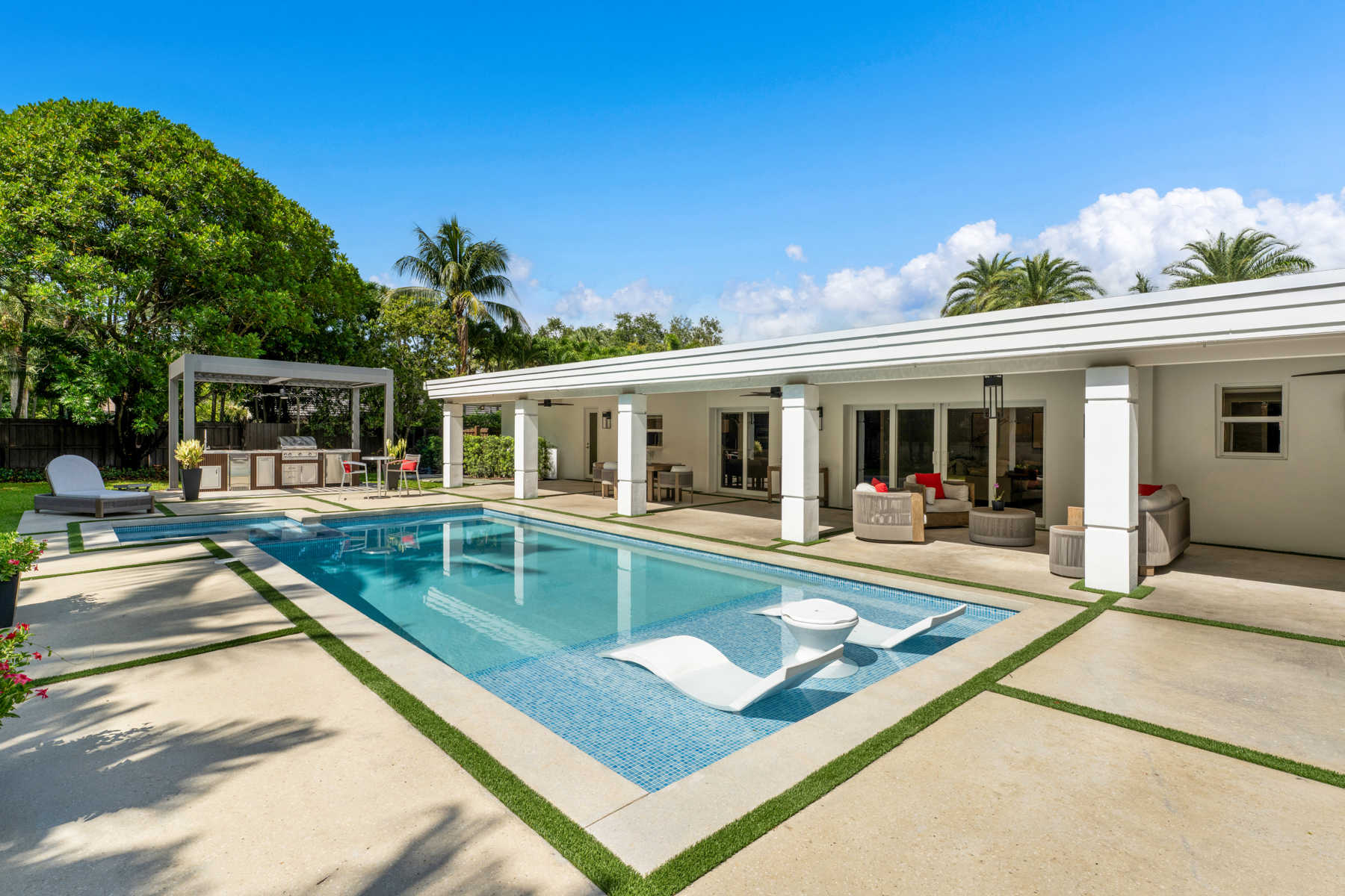 11721 Jacaranda Place Coral Gables FL 33156