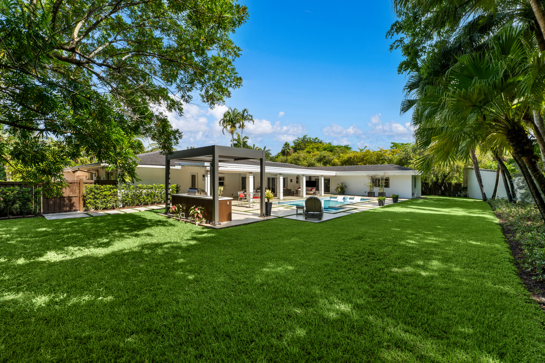 11721 Jacaranda Place Coral Gables FL 33156