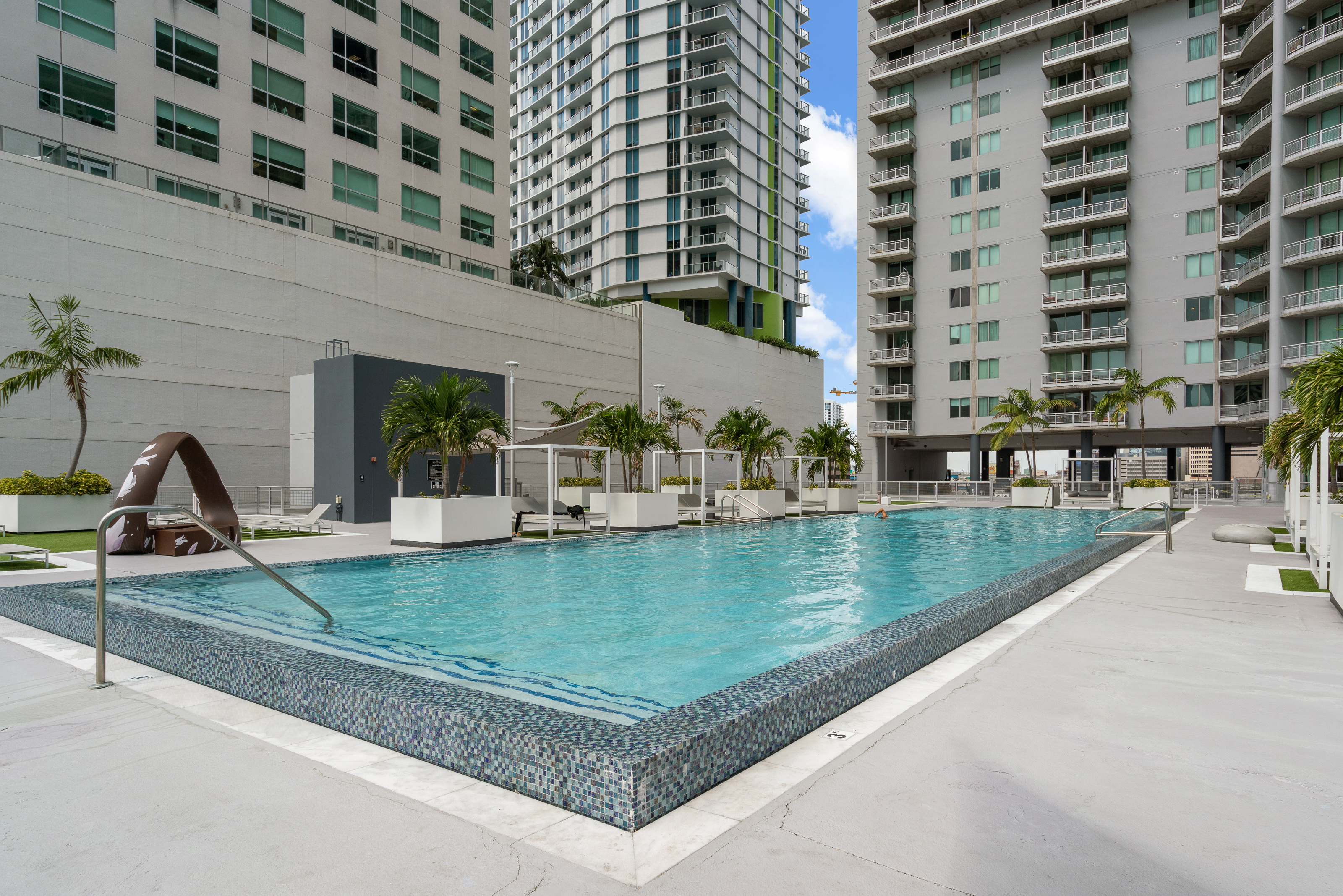 690 SW 1st Court Miami FL 33130
