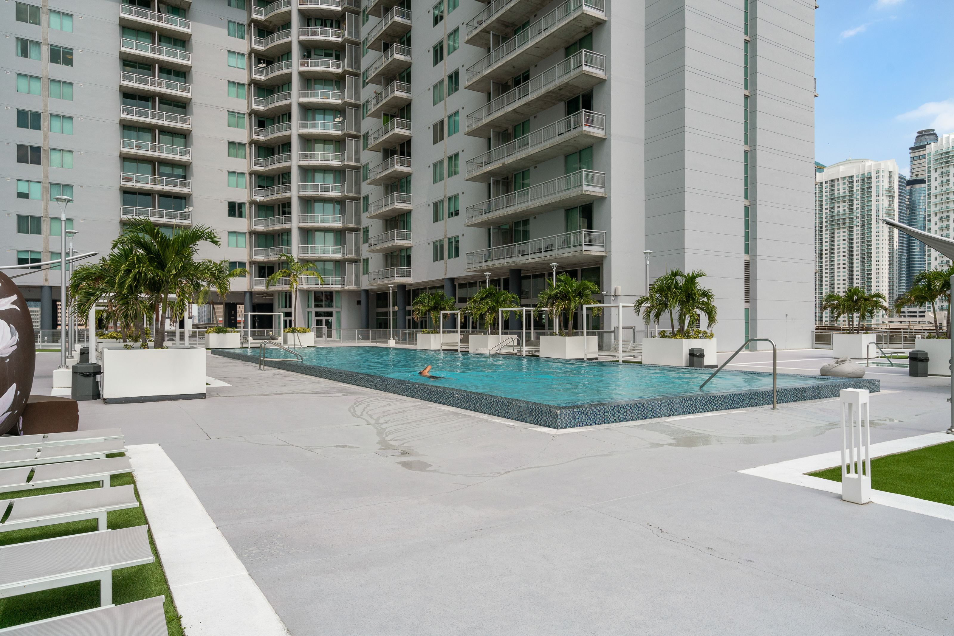 690 SW 1st Court Miami FL 33130