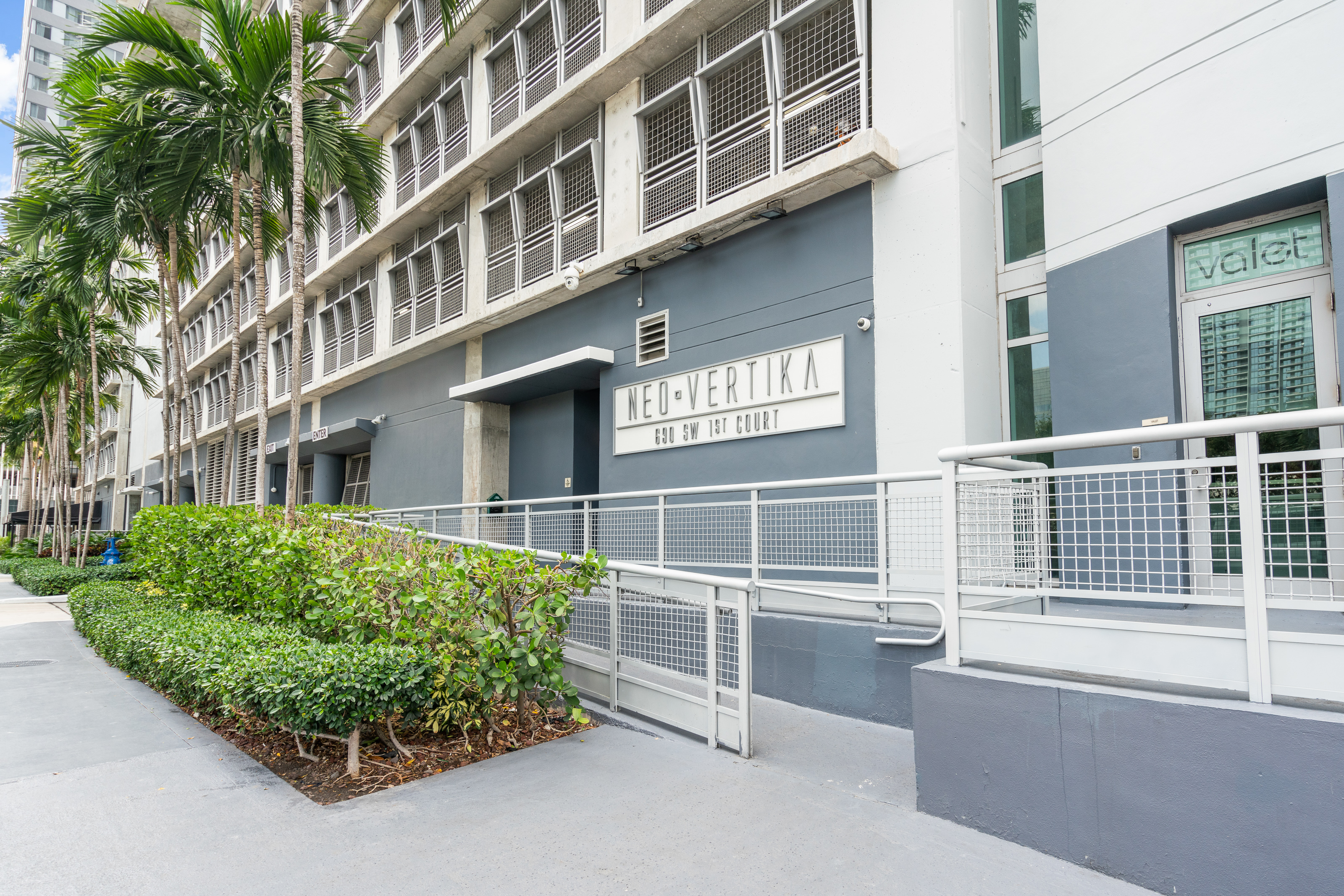 690 SW 1st Court Miami FL 33130