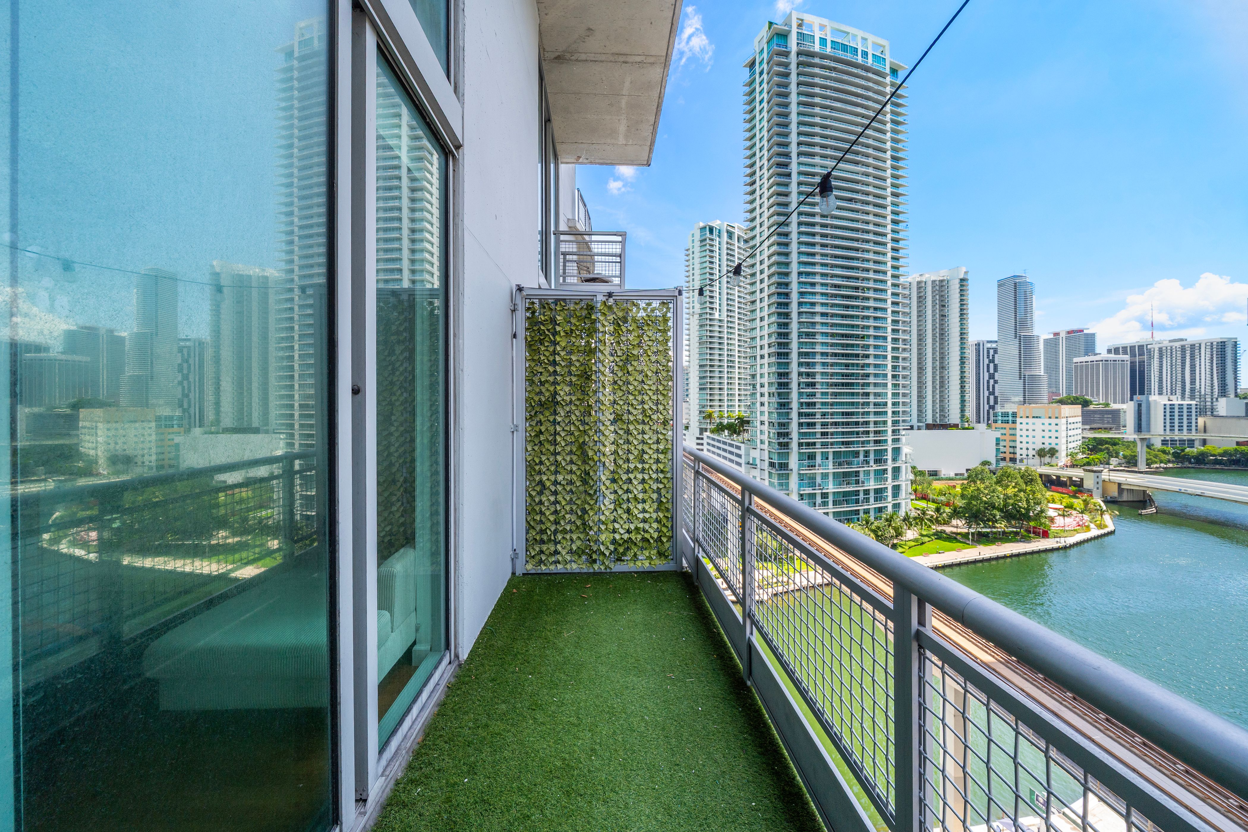 690 SW 1st Court Miami FL 33130