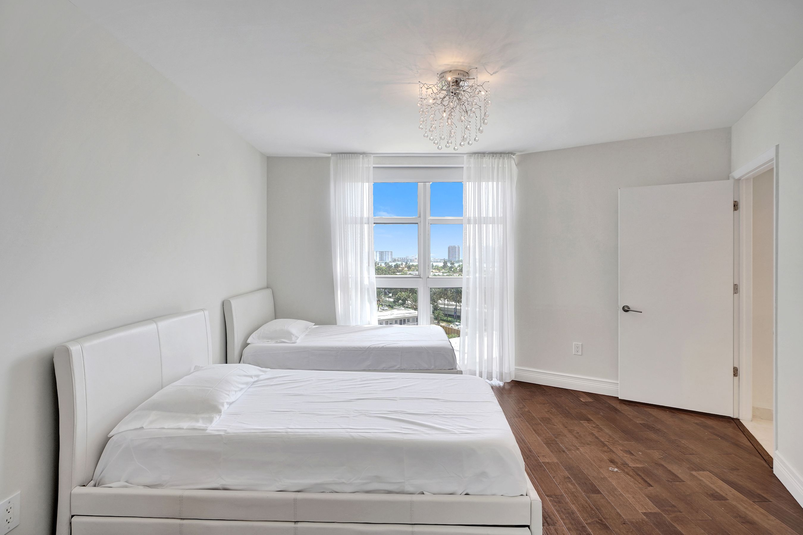 19111 Collins Avenue Sunny Isles Beach FL 33160