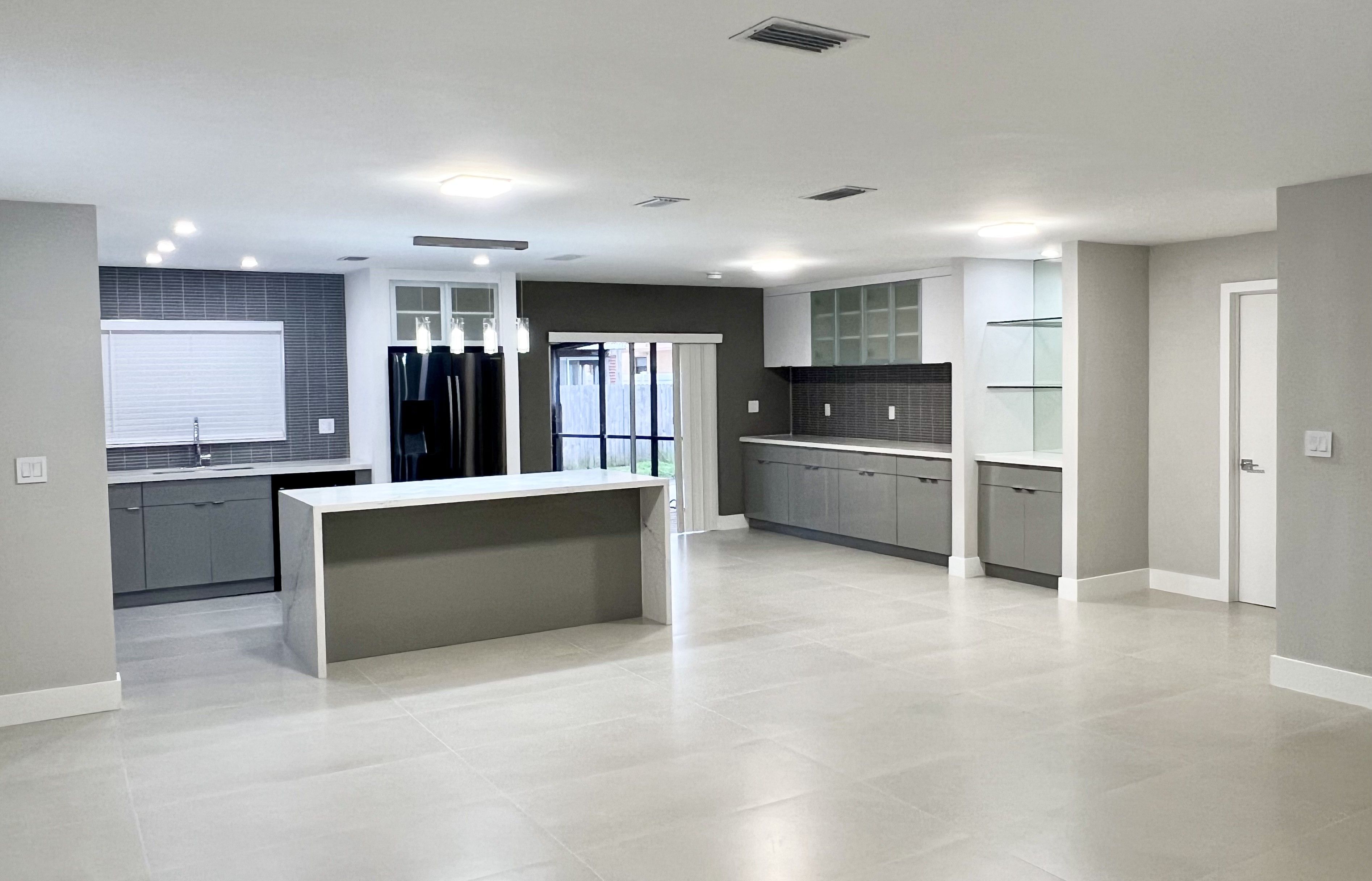 240 SE 7th Street Dania Beach FL 33004
