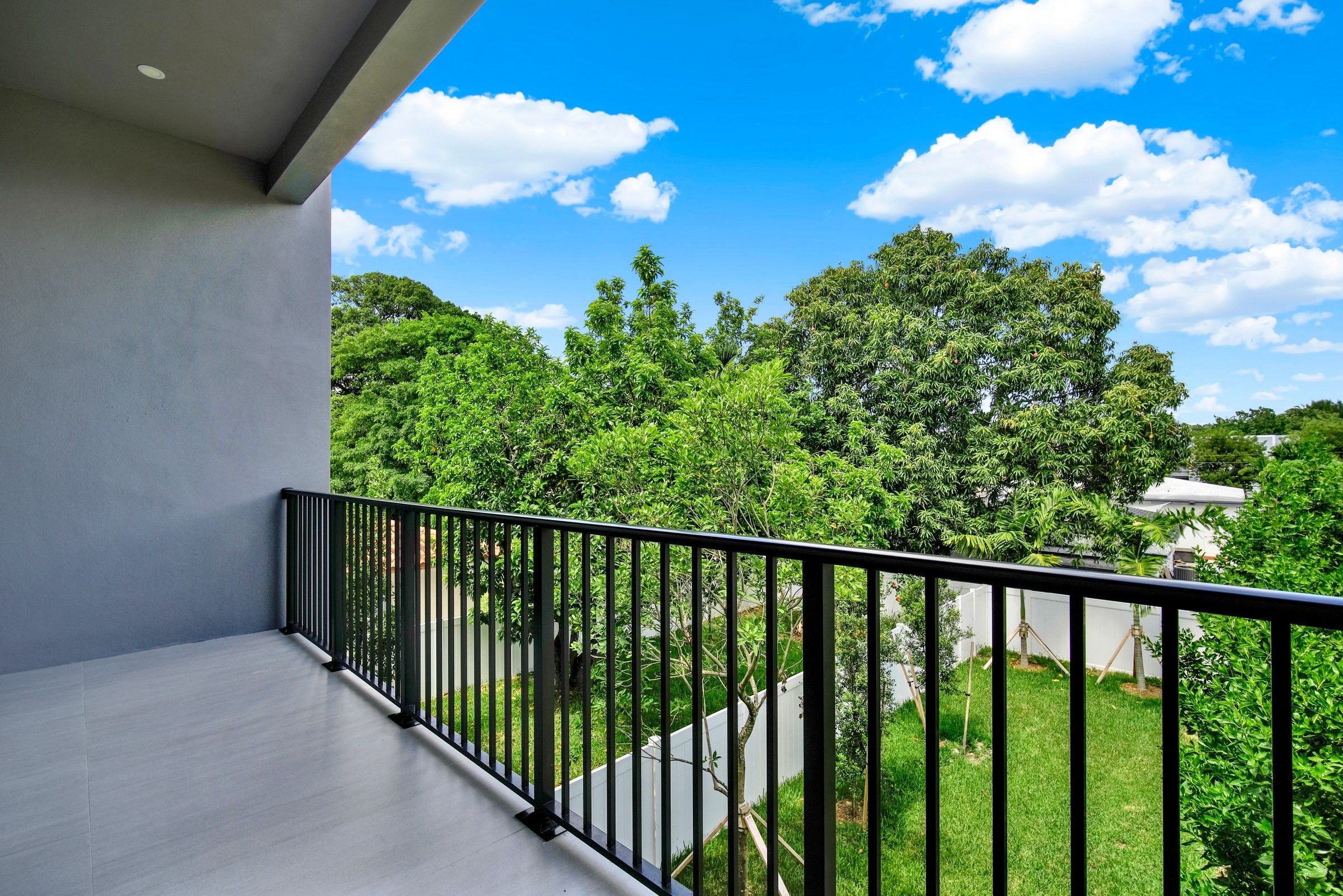 2889 SW 35th Avenue Miami FL 33133