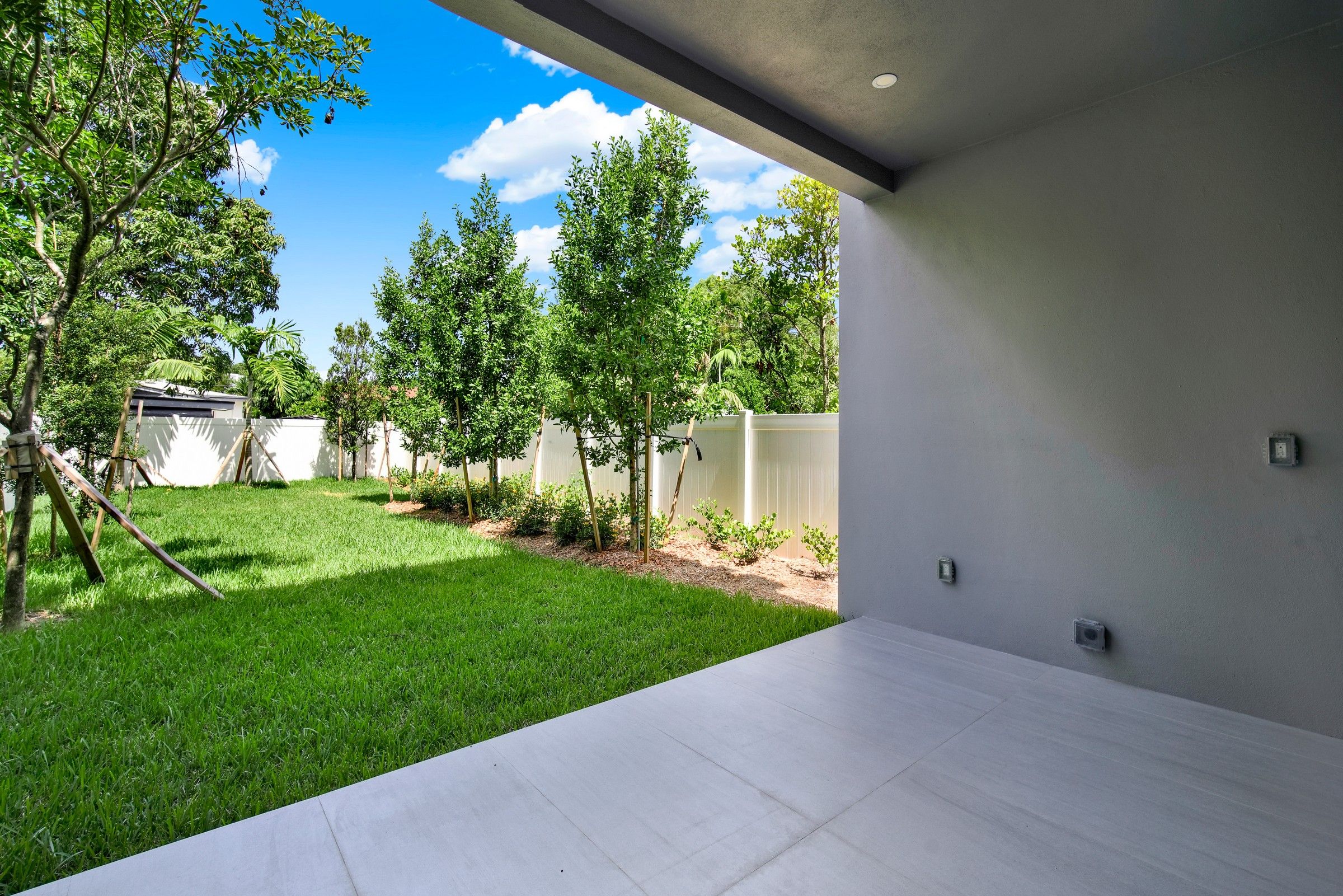 2889 SW 35th Avenue Miami FL 33133