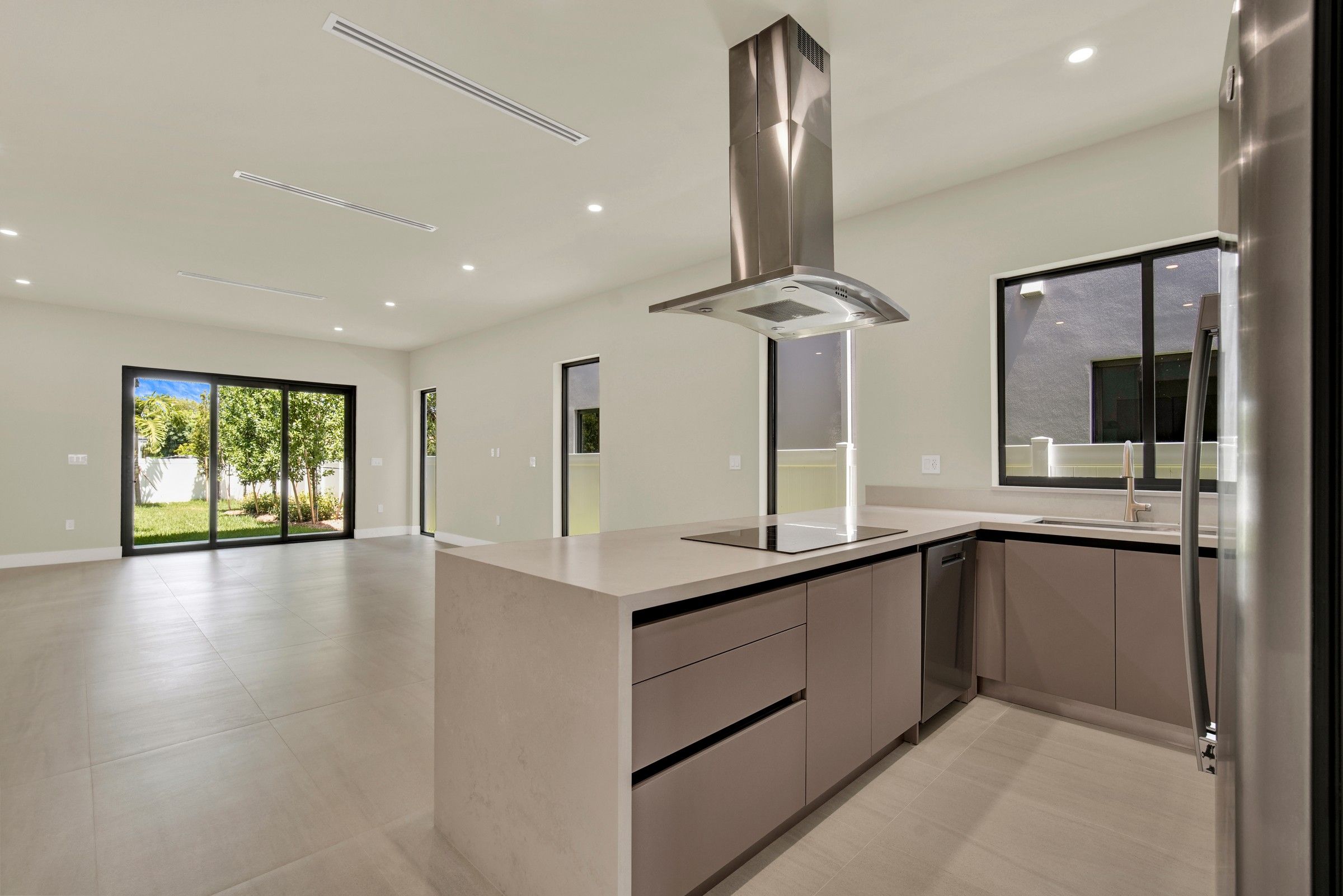 2889 SW 35th Avenue Miami FL 33133