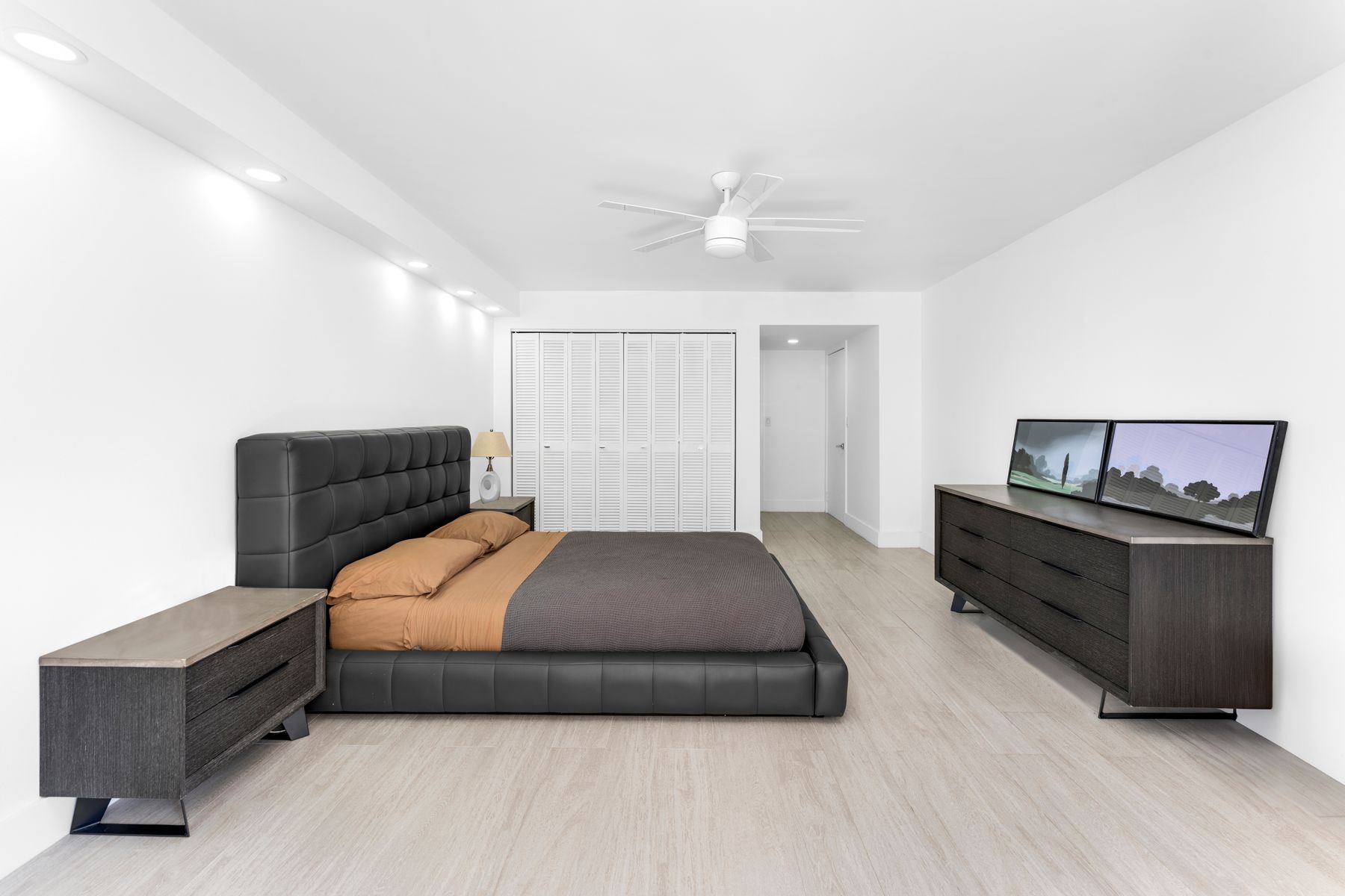 11 Island Avenue Miami Beach FL 33139