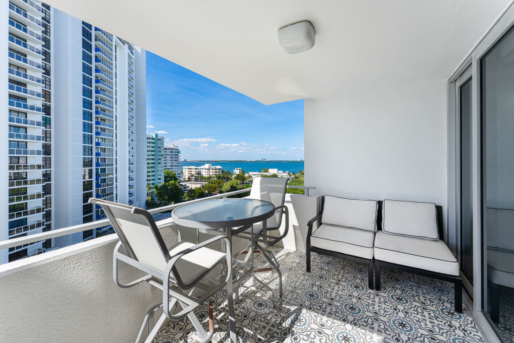 11 Island Avenue Miami Beach FL 33139
