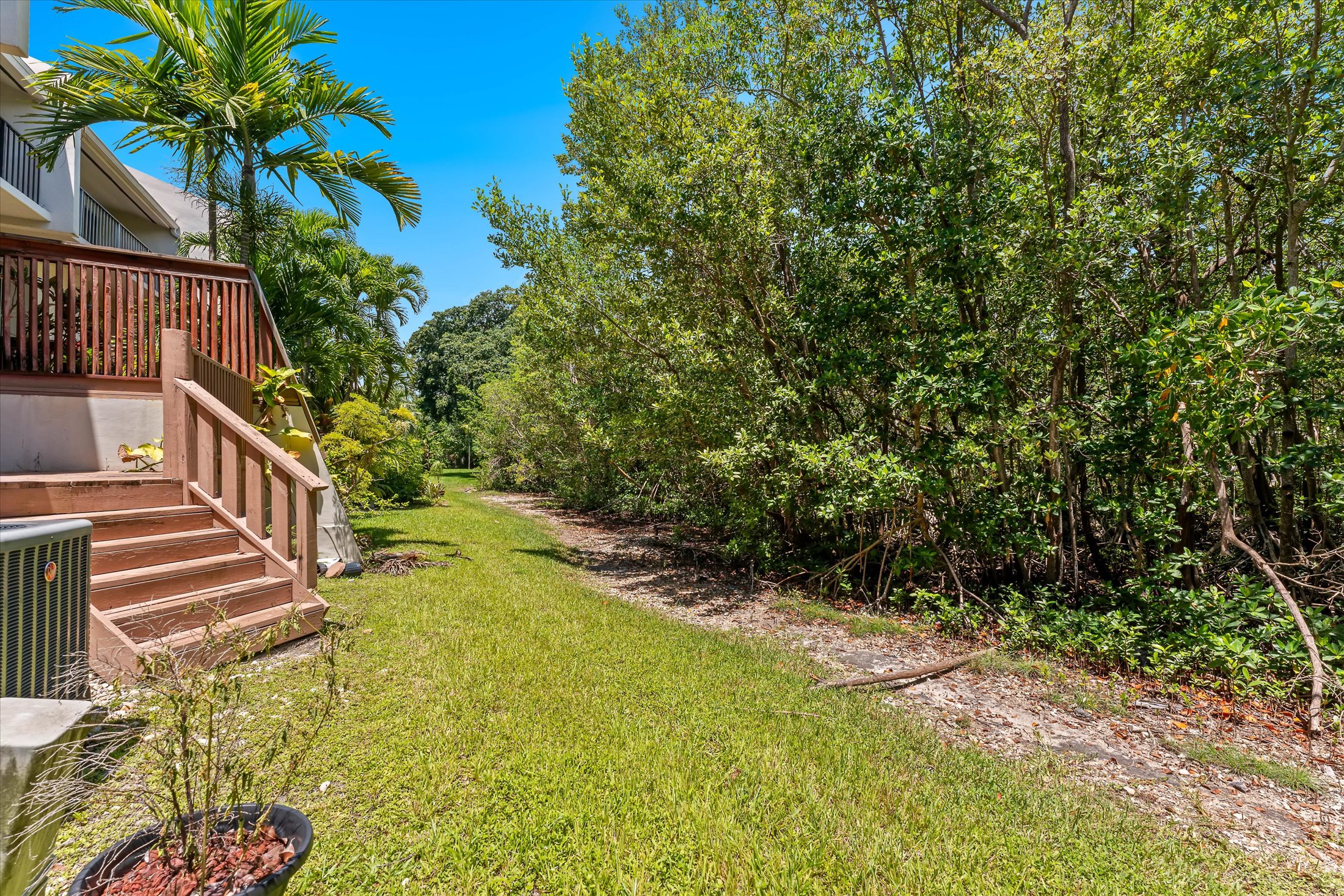 2525 NE 135th Street North Miami FL 33181