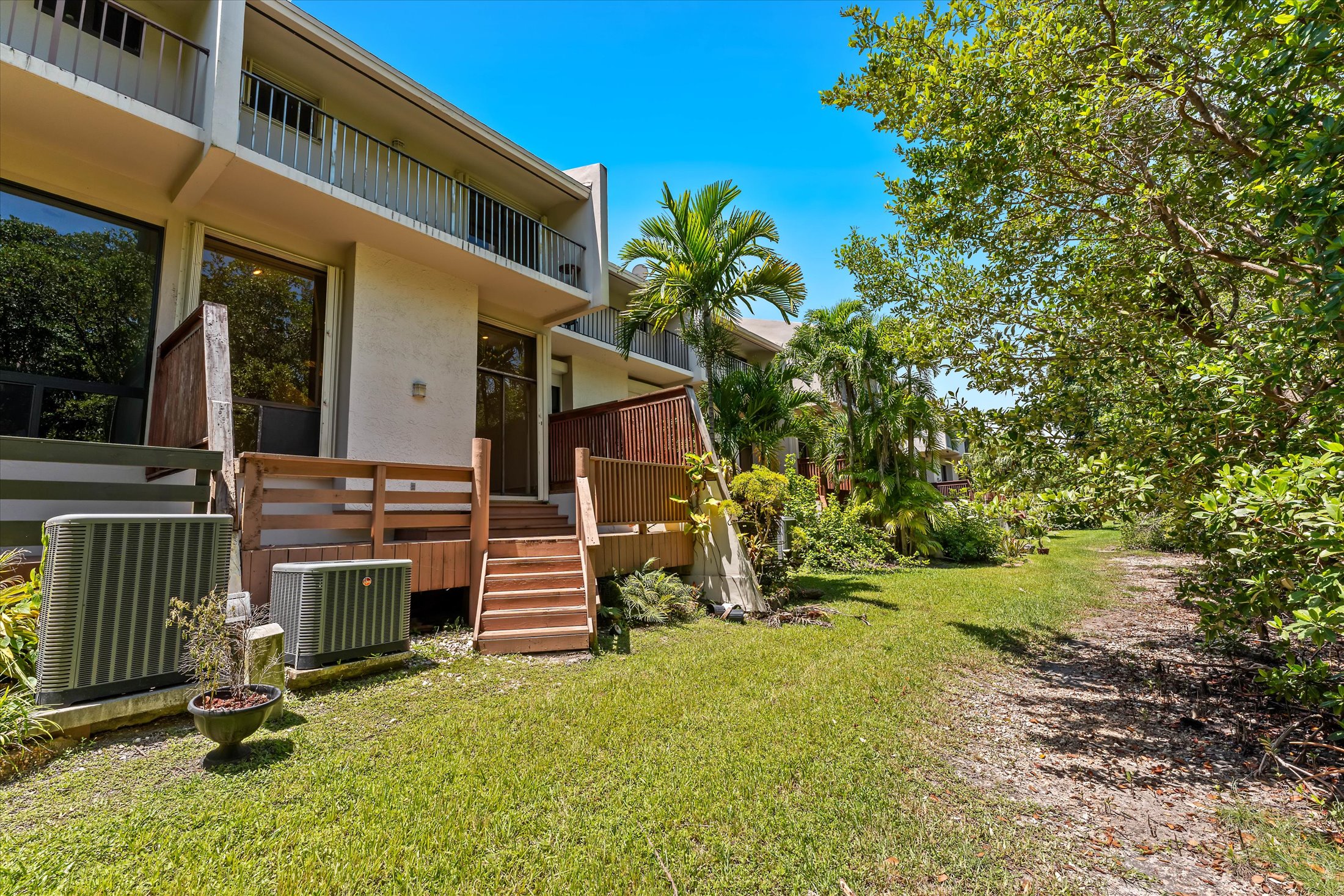 2525 NE 135th Street North Miami FL 33181