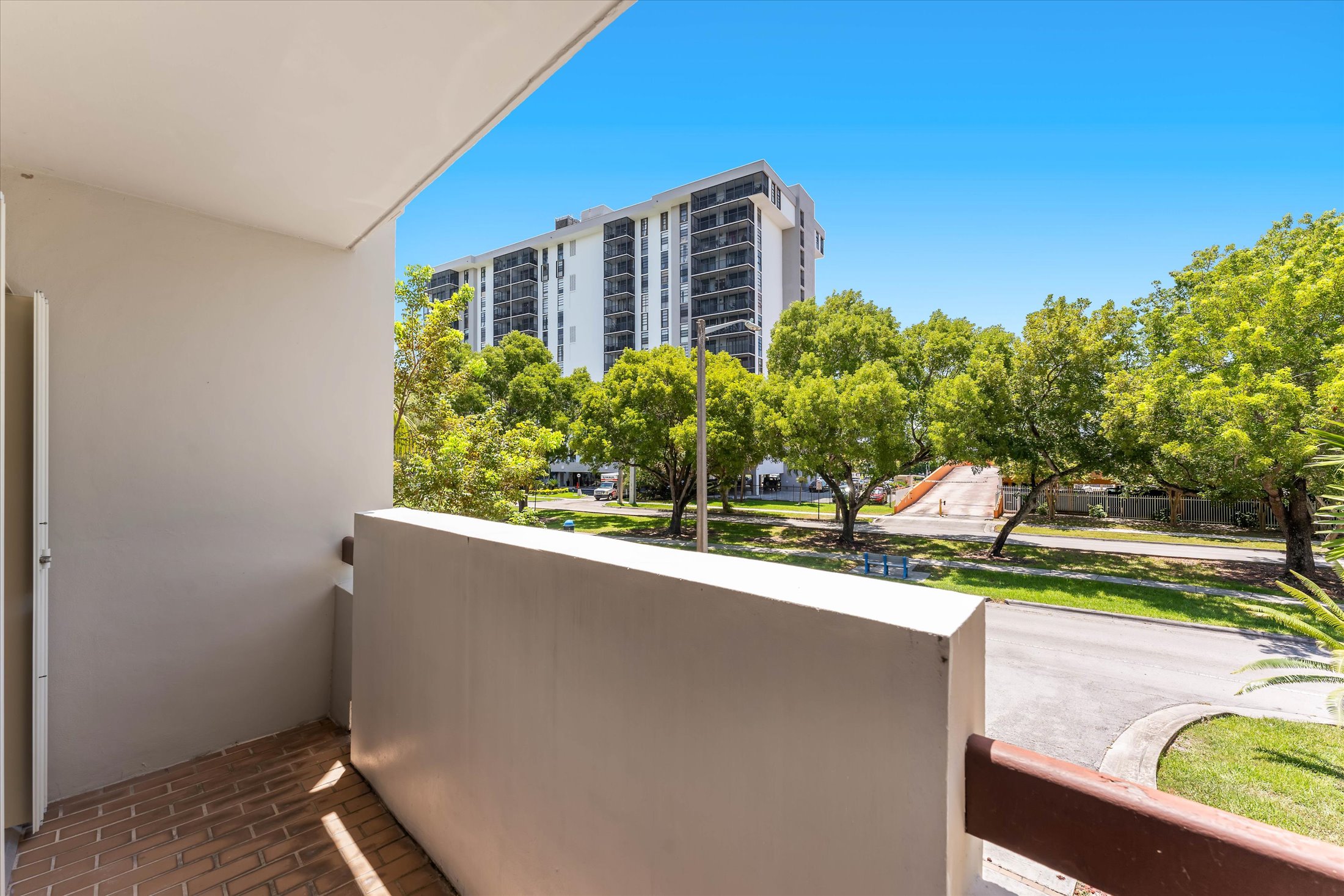 2525 NE 135th Street North Miami FL 33181