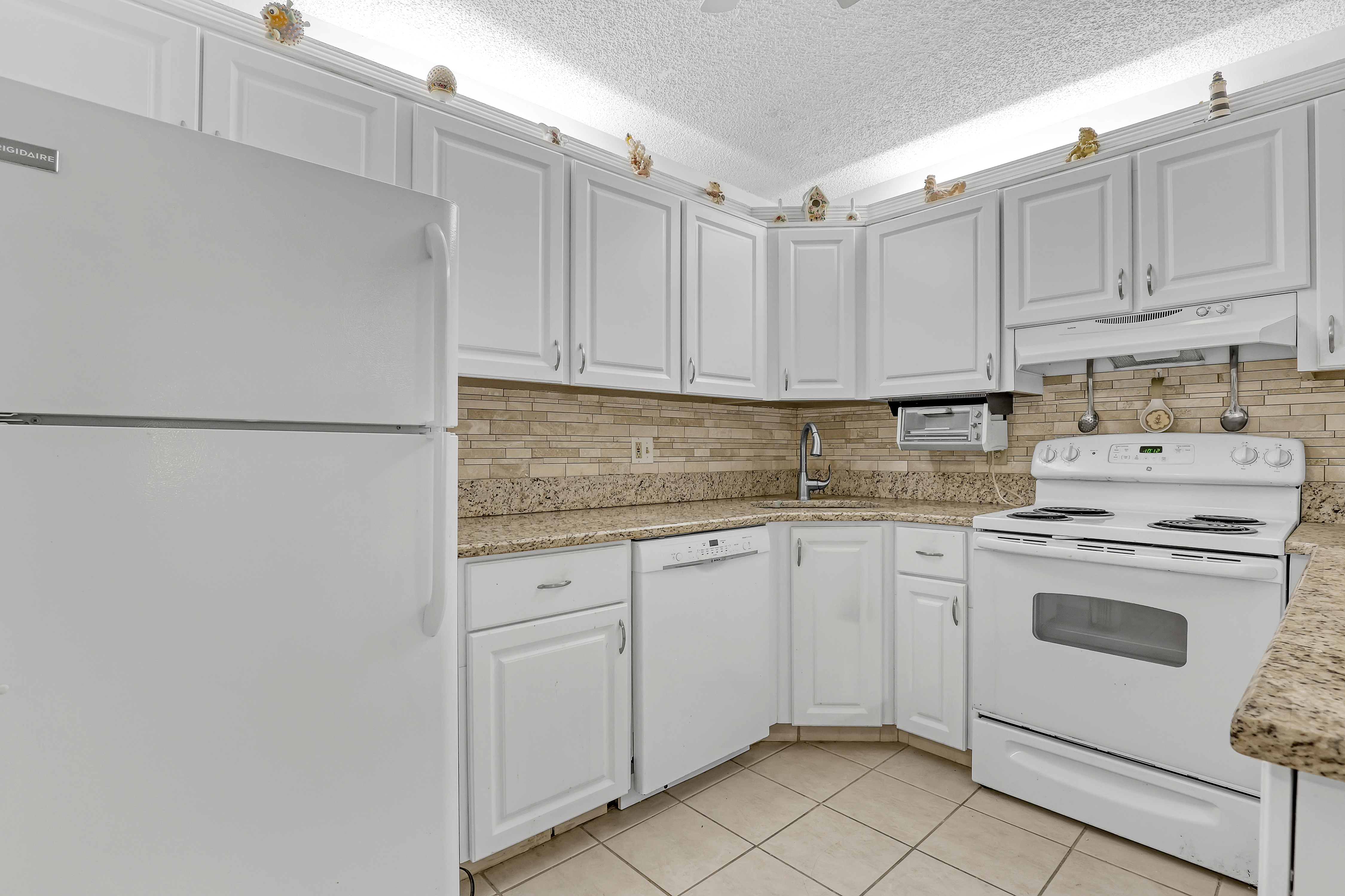 337 Pine Ridge Circle Greenacres FL 33463