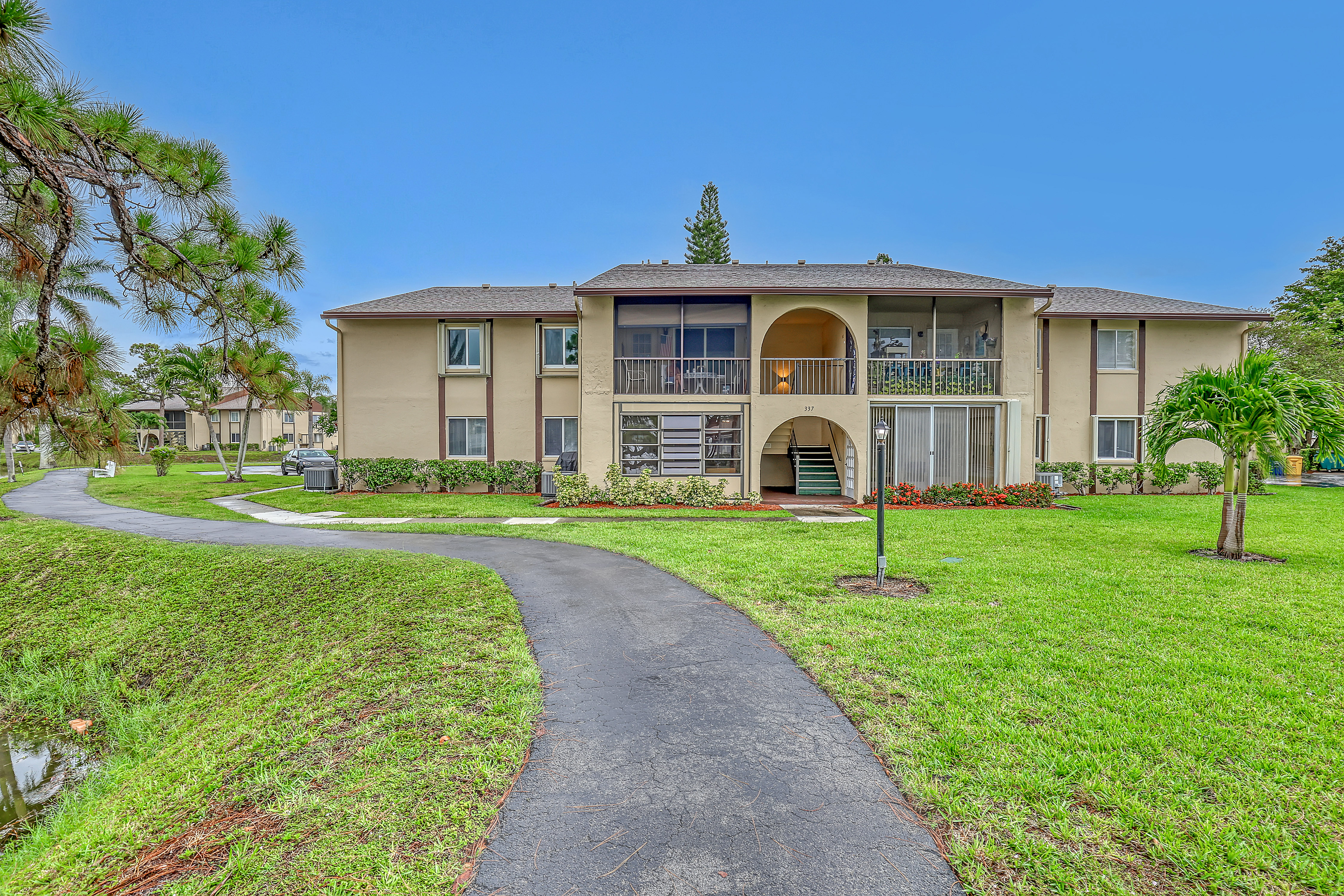337 Pine Ridge Circle Greenacres FL 33463